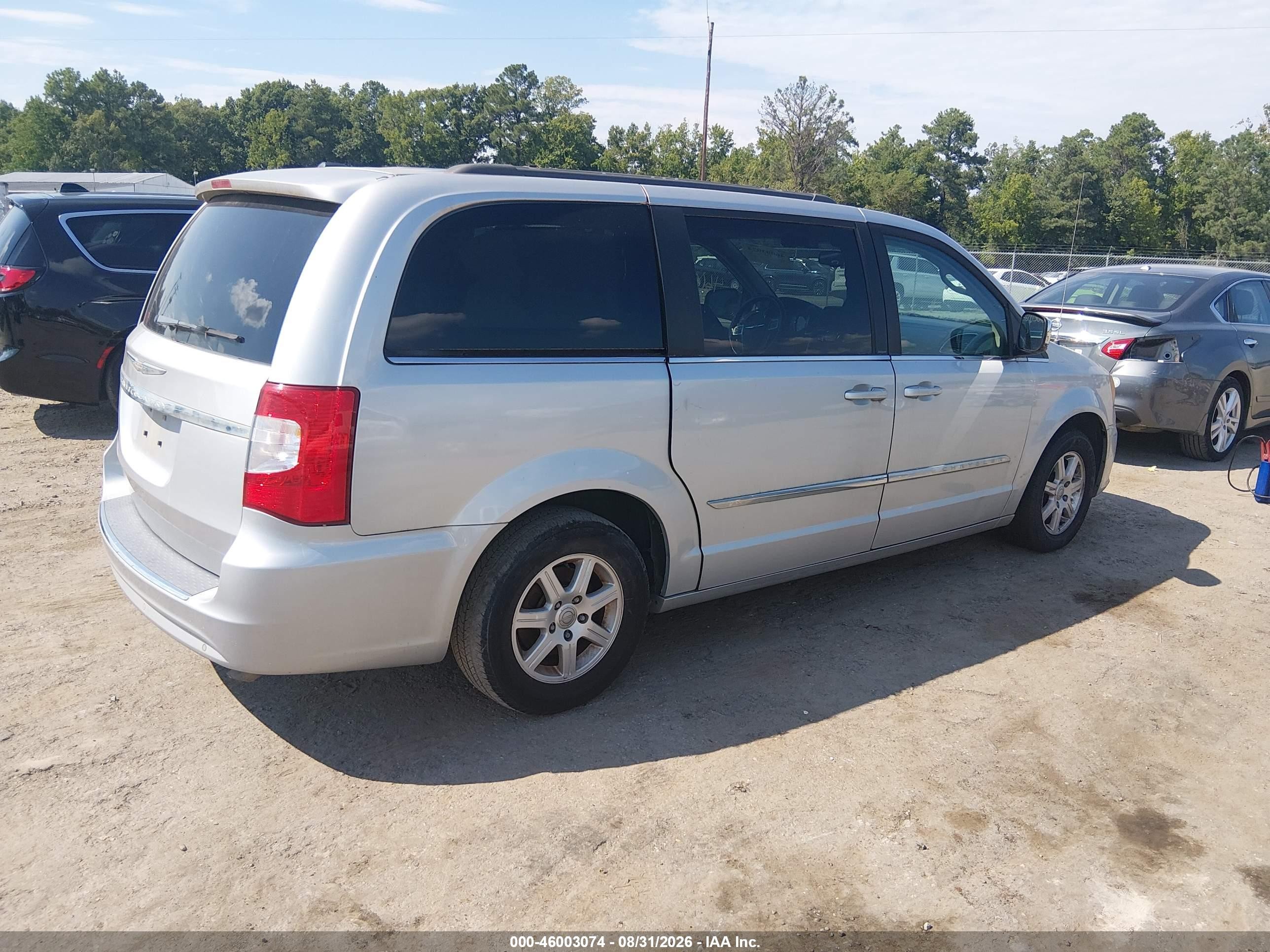 2012 Chrysler Town & Country Touring-l Silver vin: 2C4RC1CG2CR124388
