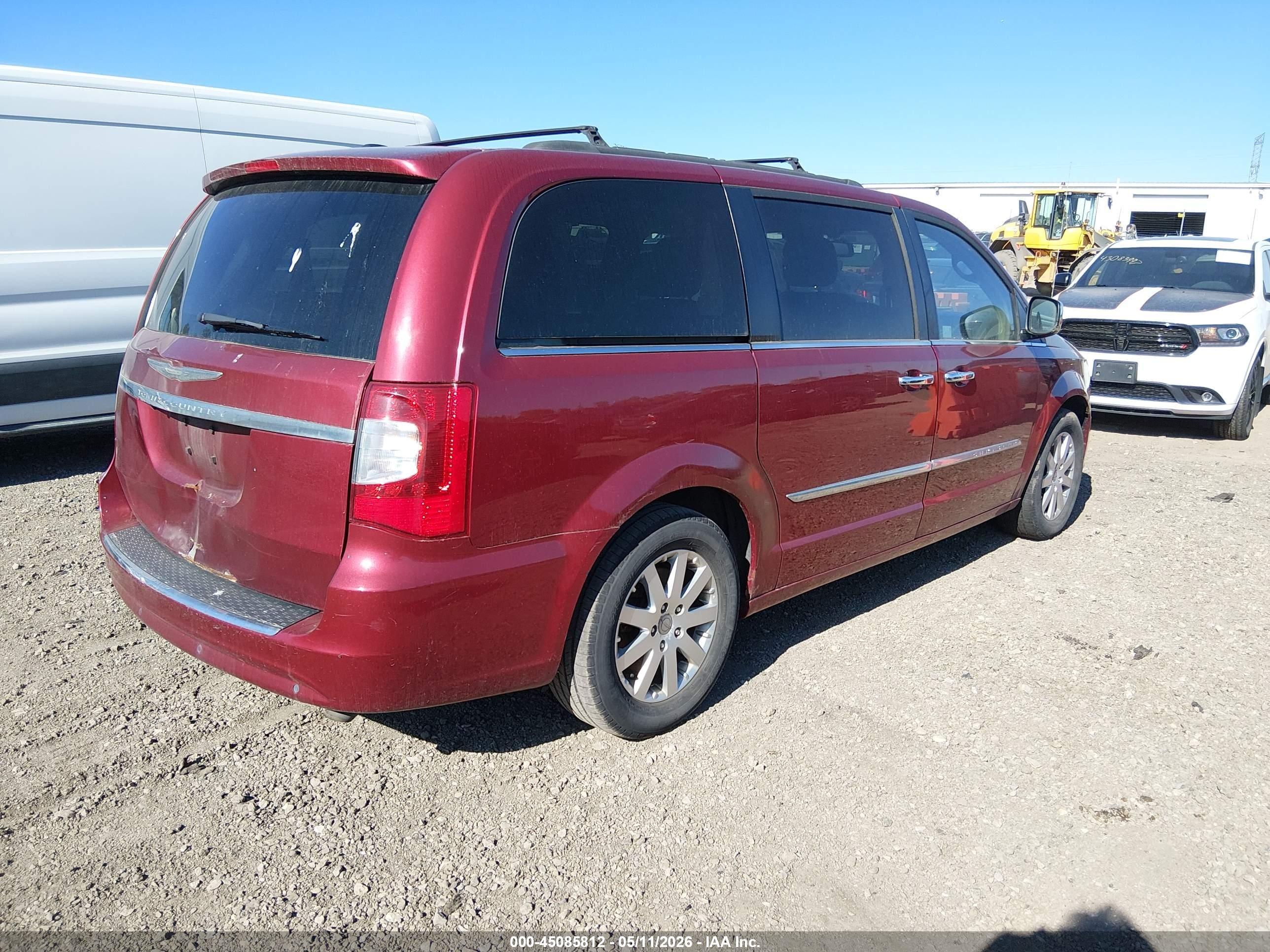 2012 Chrysler Town & Country Touring-l Red vin: 2C4RC1CG2CR363889
