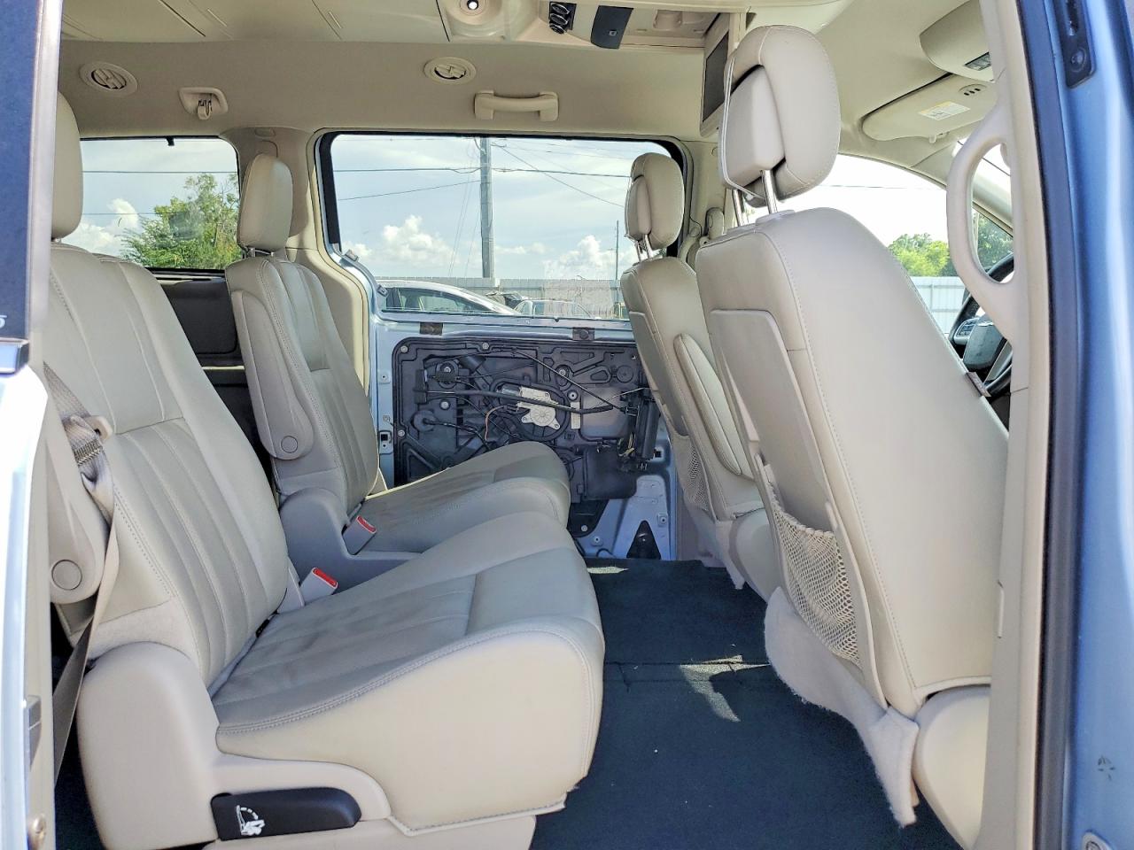2012 Chrysler Town & Country Touring L Blue vin: 2C4RC1CG2CR376531