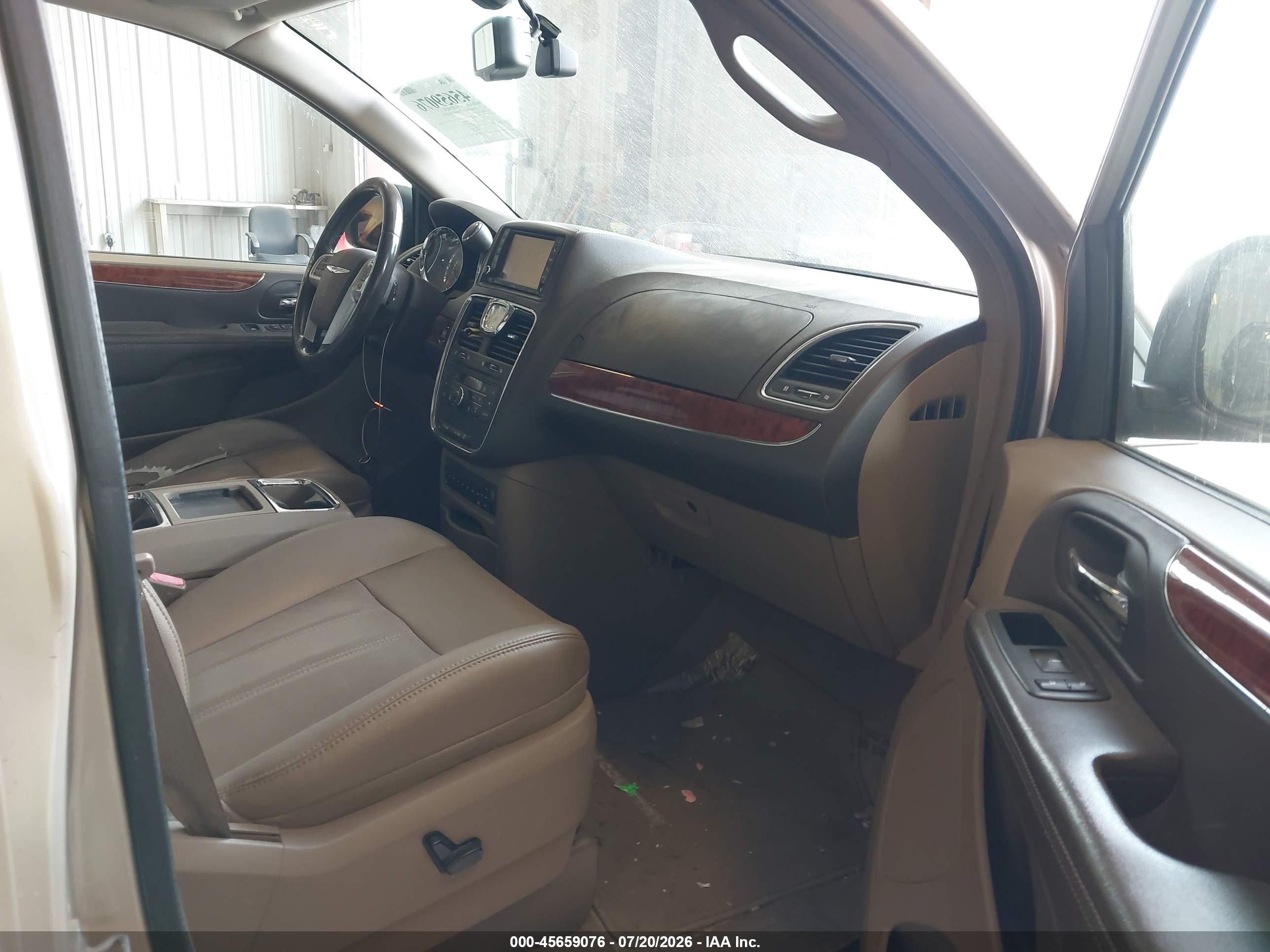 2013 Chrysler Town & Country Touring-l Желто-коричневый vin: 2C4RC1CG2DR510634