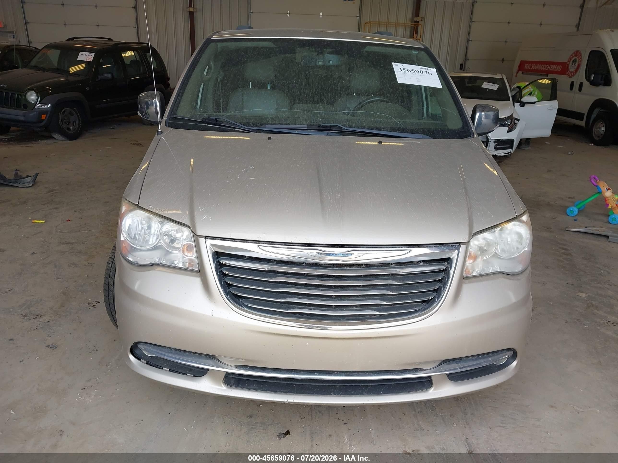 2013 Chrysler Town & Country Touring-l Желто-коричневый vin: 2C4RC1CG2DR510634