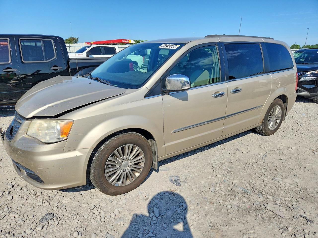 2013 Chrysler Town & Country Touring L Tan vin: 2C4RC1CG2DR558022