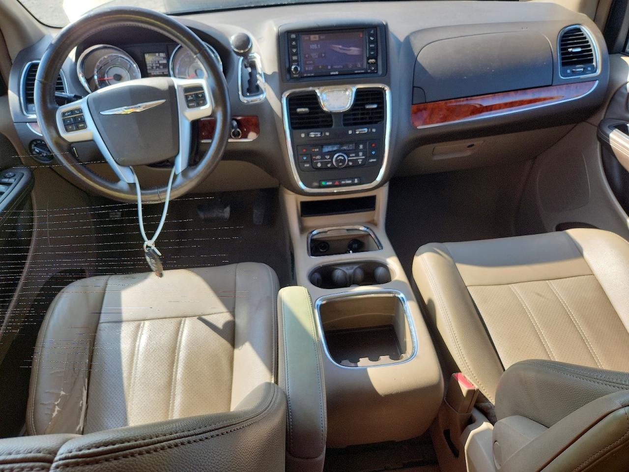 2013 Chrysler Town & Country Touring L Tan vin: 2C4RC1CG2DR558022
