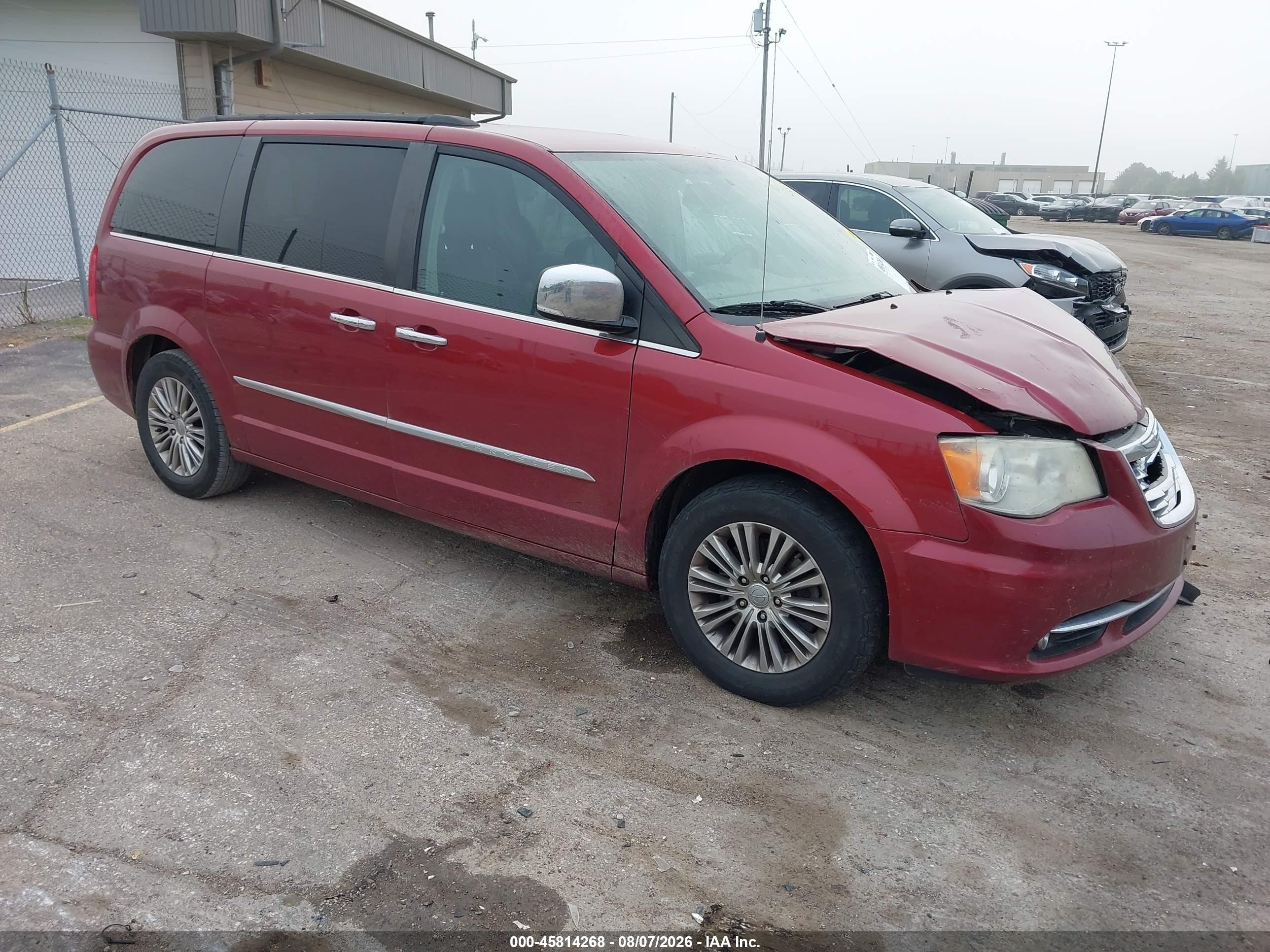 2013 Chrysler Town & Country Touring-l Red vin: 2C4RC1CG2DR588508