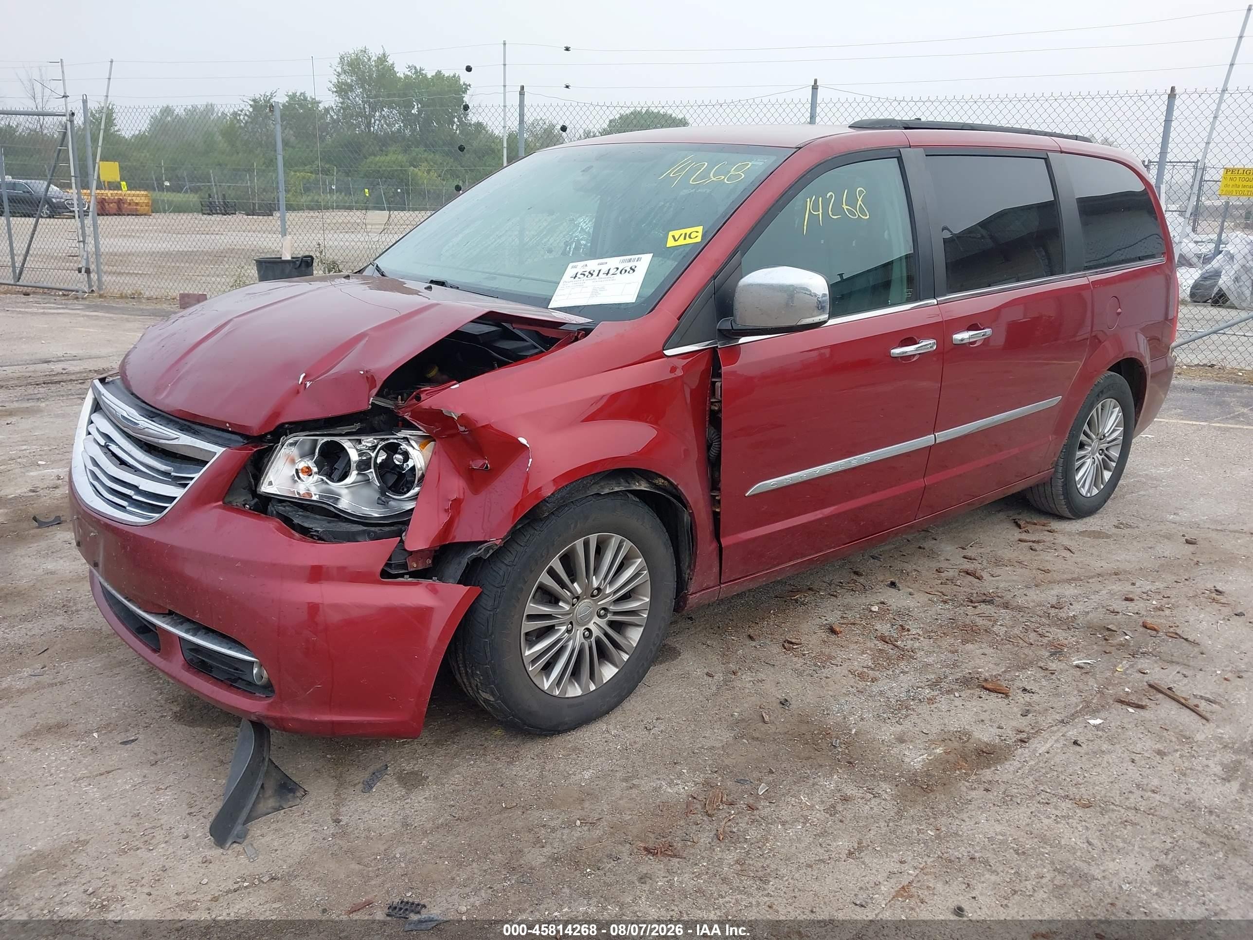 2013 Chrysler Town & Country Touring-l Red vin: 2C4RC1CG2DR588508