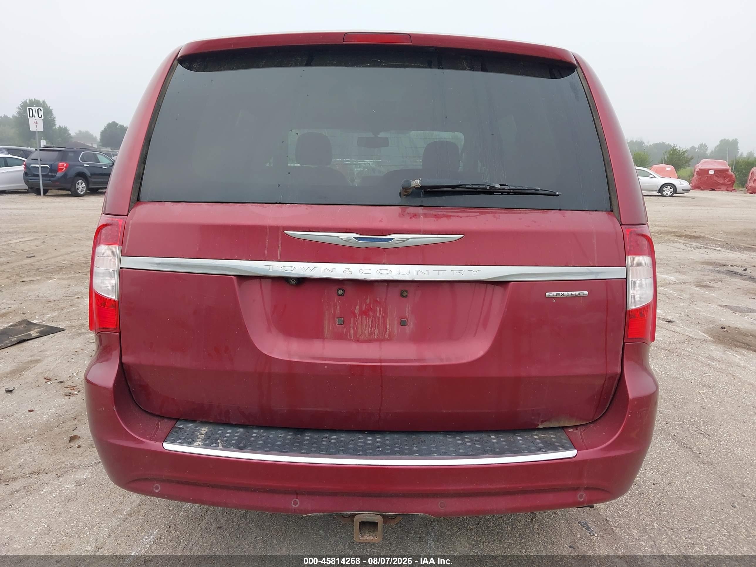 2013 Chrysler Town & Country Touring-l Red vin: 2C4RC1CG2DR588508