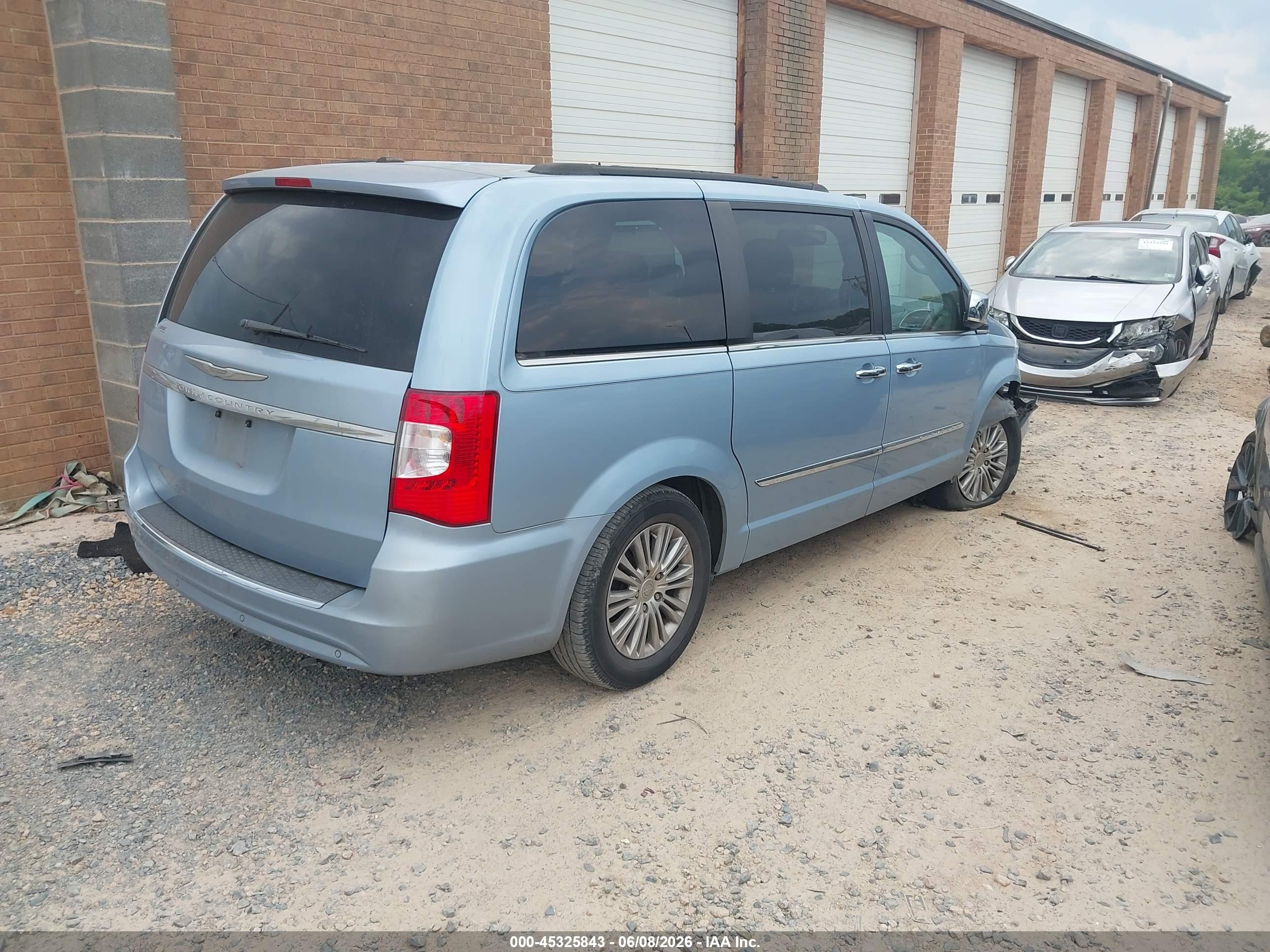 2013 Chrysler Town & Country Touring-l Blue vin: 2C4RC1CG2DR588766