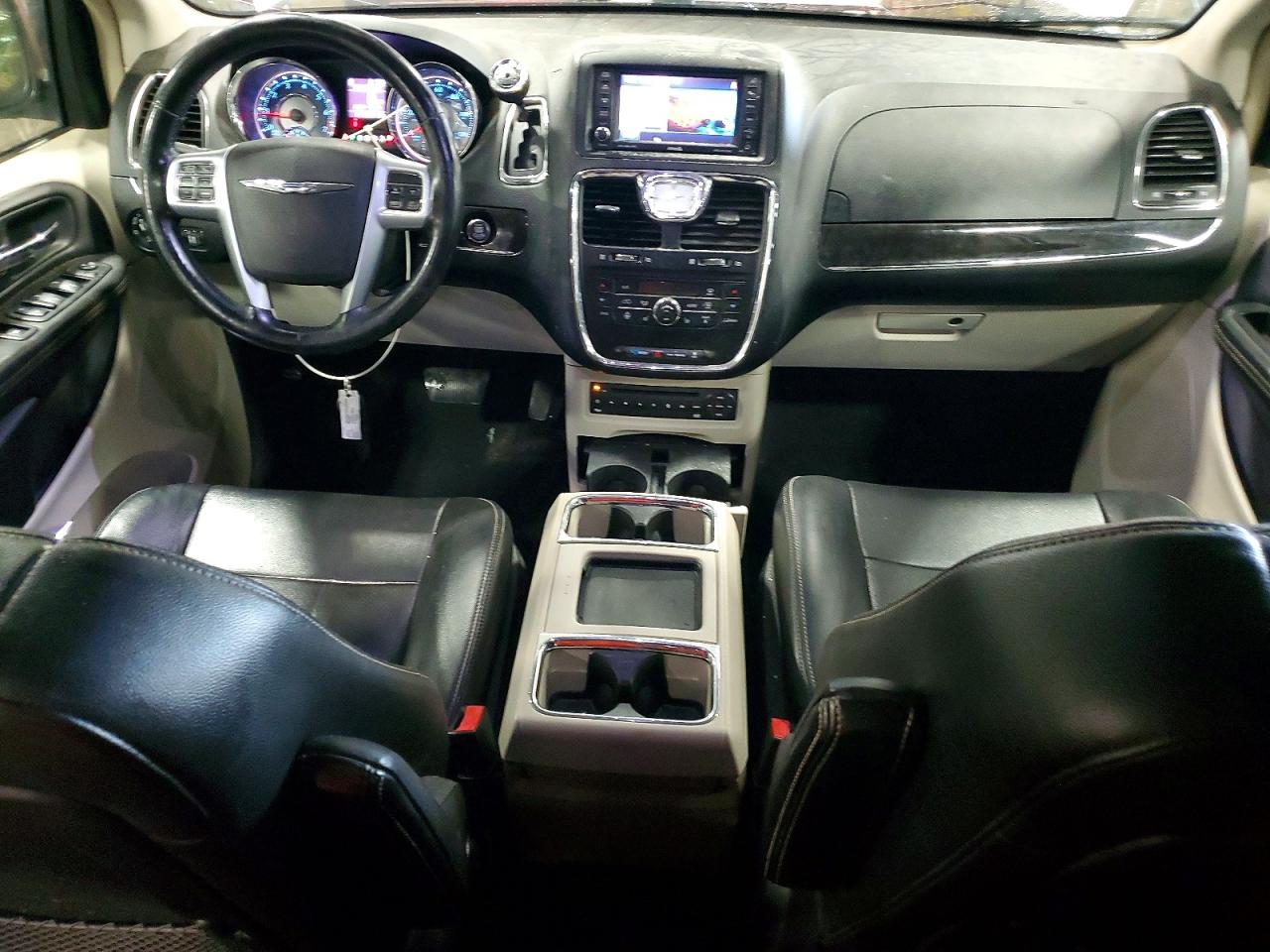 2013 Chrysler Town & Country Touring L Silver vin: 2C4RC1CG2DR621748