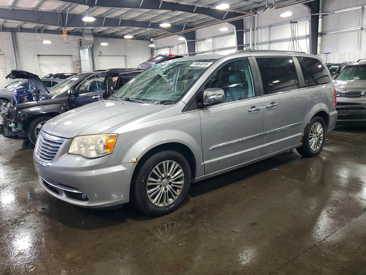 2013 Chrysler Town & Country Touring L Silver vin: 2C4RC1CG2DR621748