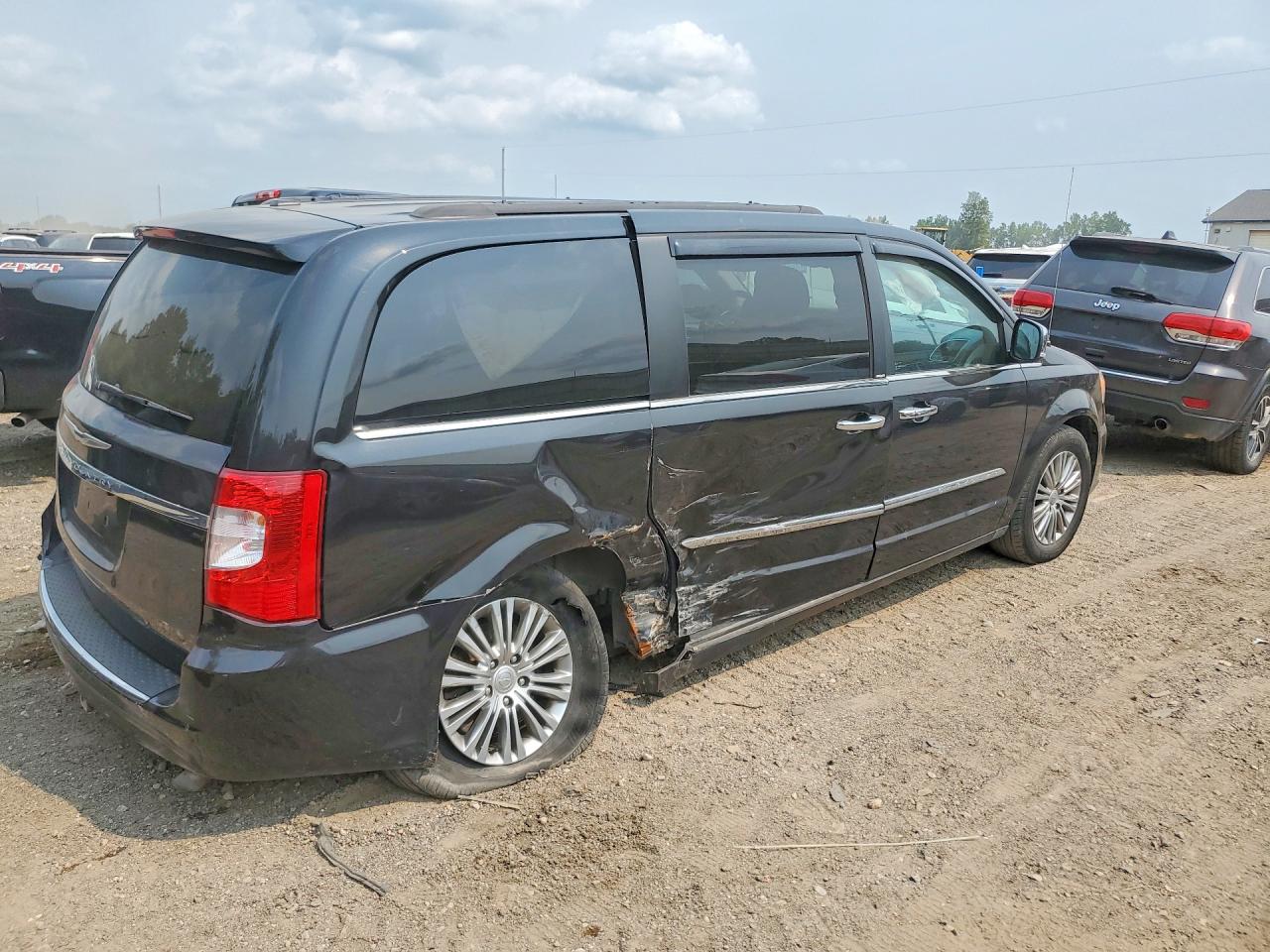 2014 Chrysler Town & Country Touring L Black vin: 2C4RC1CG2ER133482
