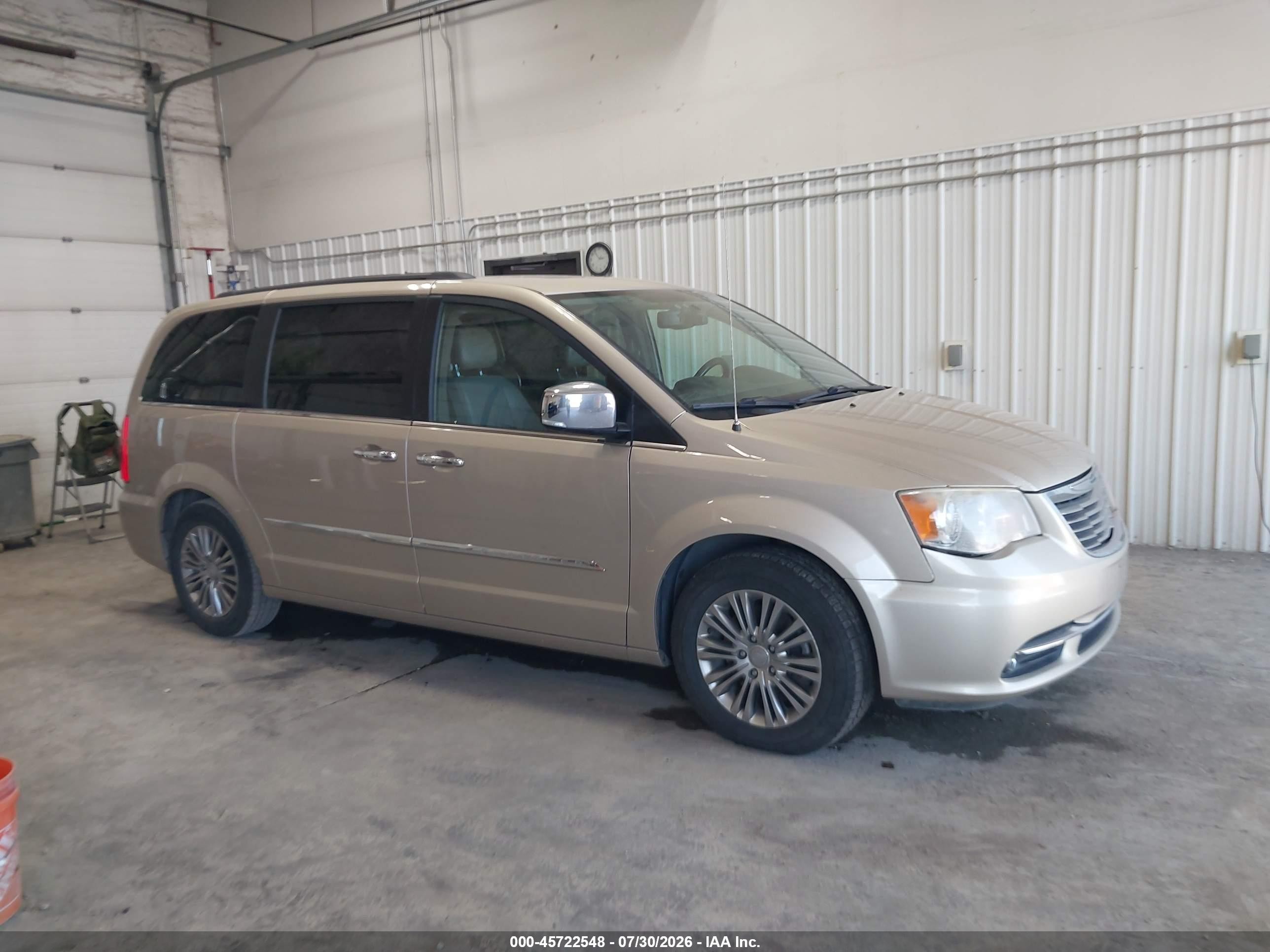 2014 Chrysler Town & Country Touring-l Gold vin: 2C4RC1CG2ER169009