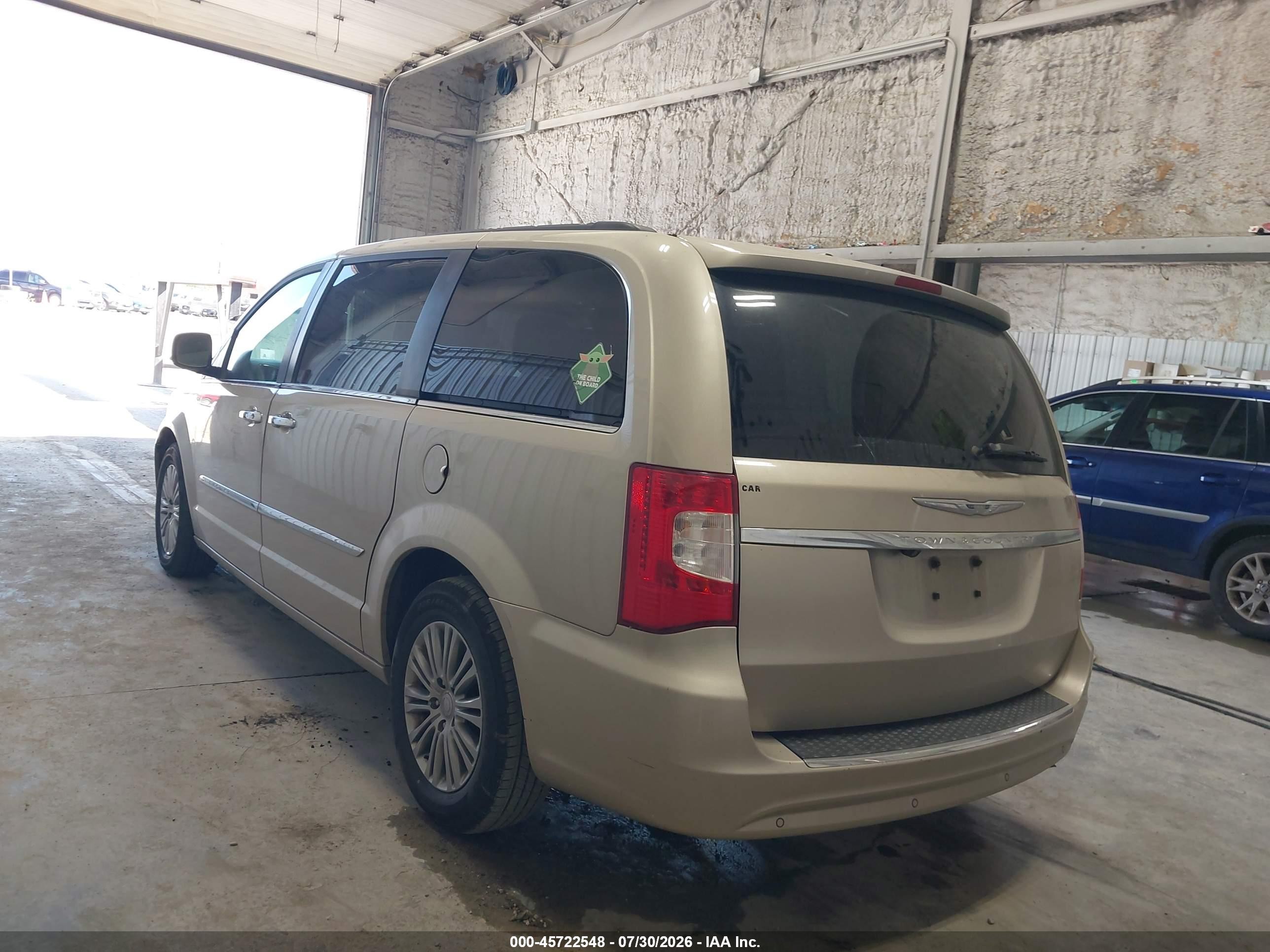 2014 Chrysler Town & Country Touring-l Gold vin: 2C4RC1CG2ER169009