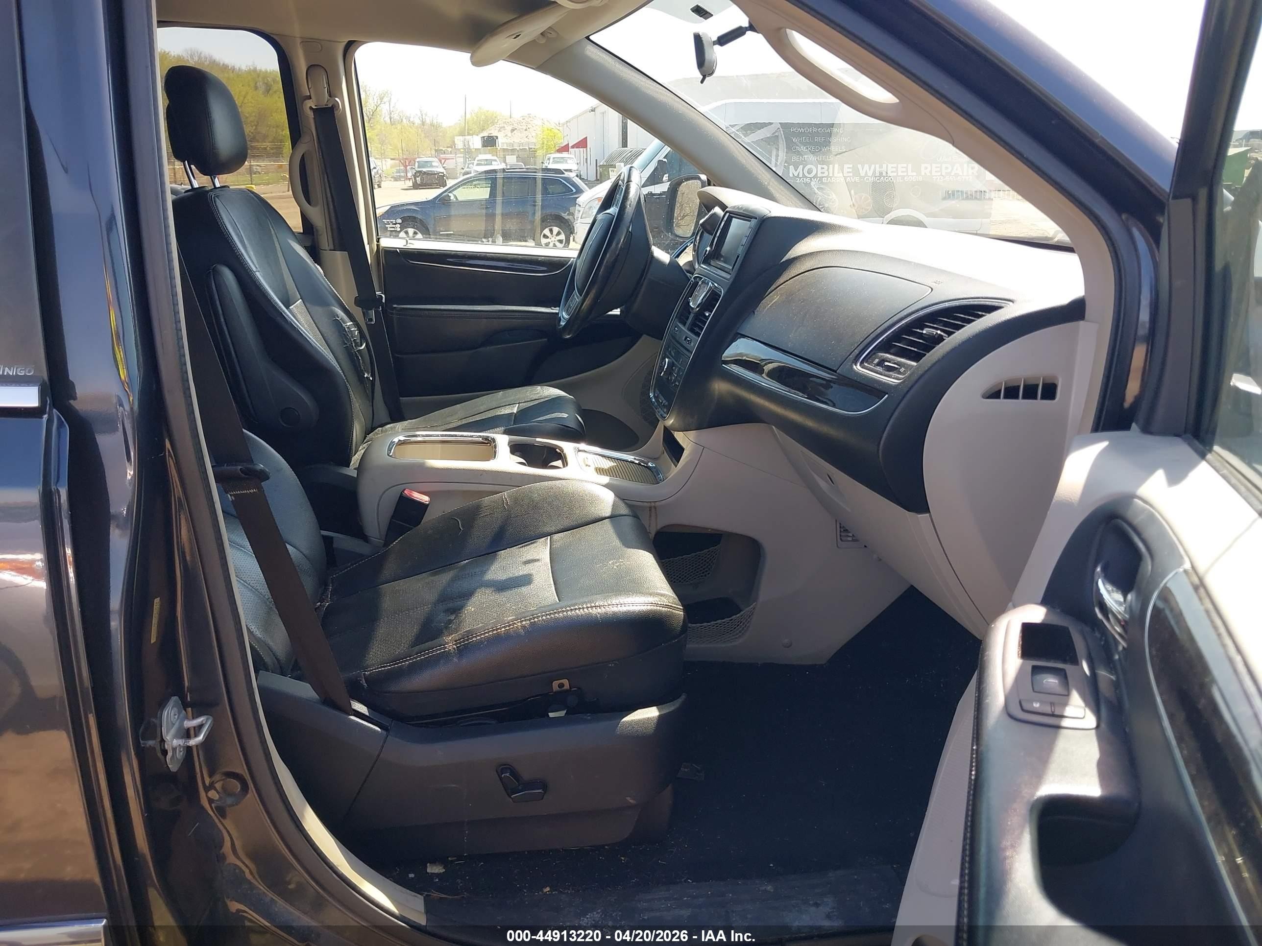 2014 Chrysler Town & Country Touring-l Black vin: 2C4RC1CG2ER188191