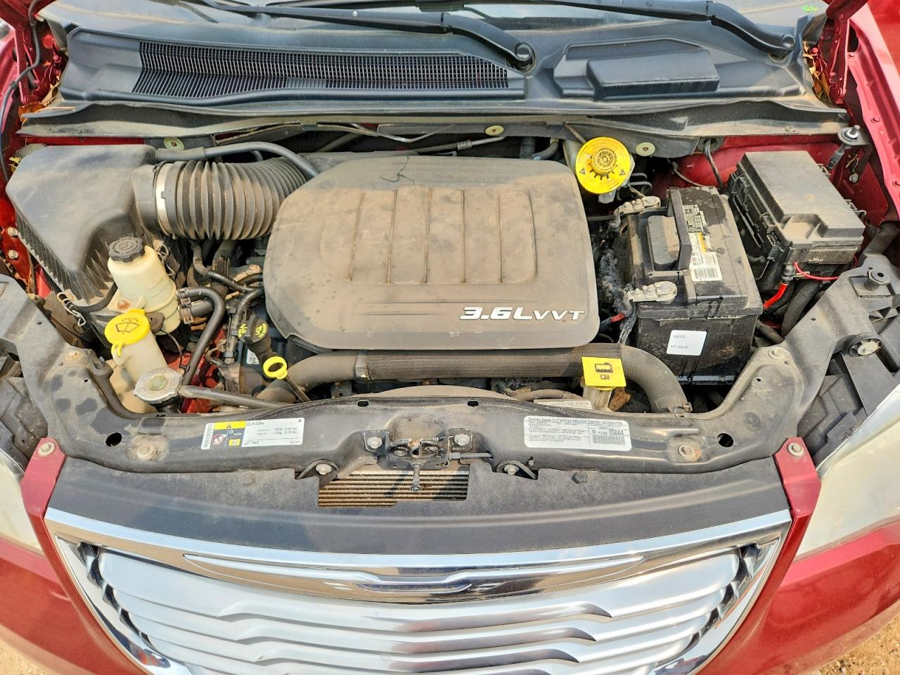 2014 Chrysler Town & Country Touring L Red vin: 2C4RC1CG2ER258725