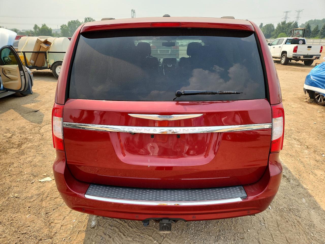 2014 Chrysler Town & Country Touring L Red vin: 2C4RC1CG2ER258725