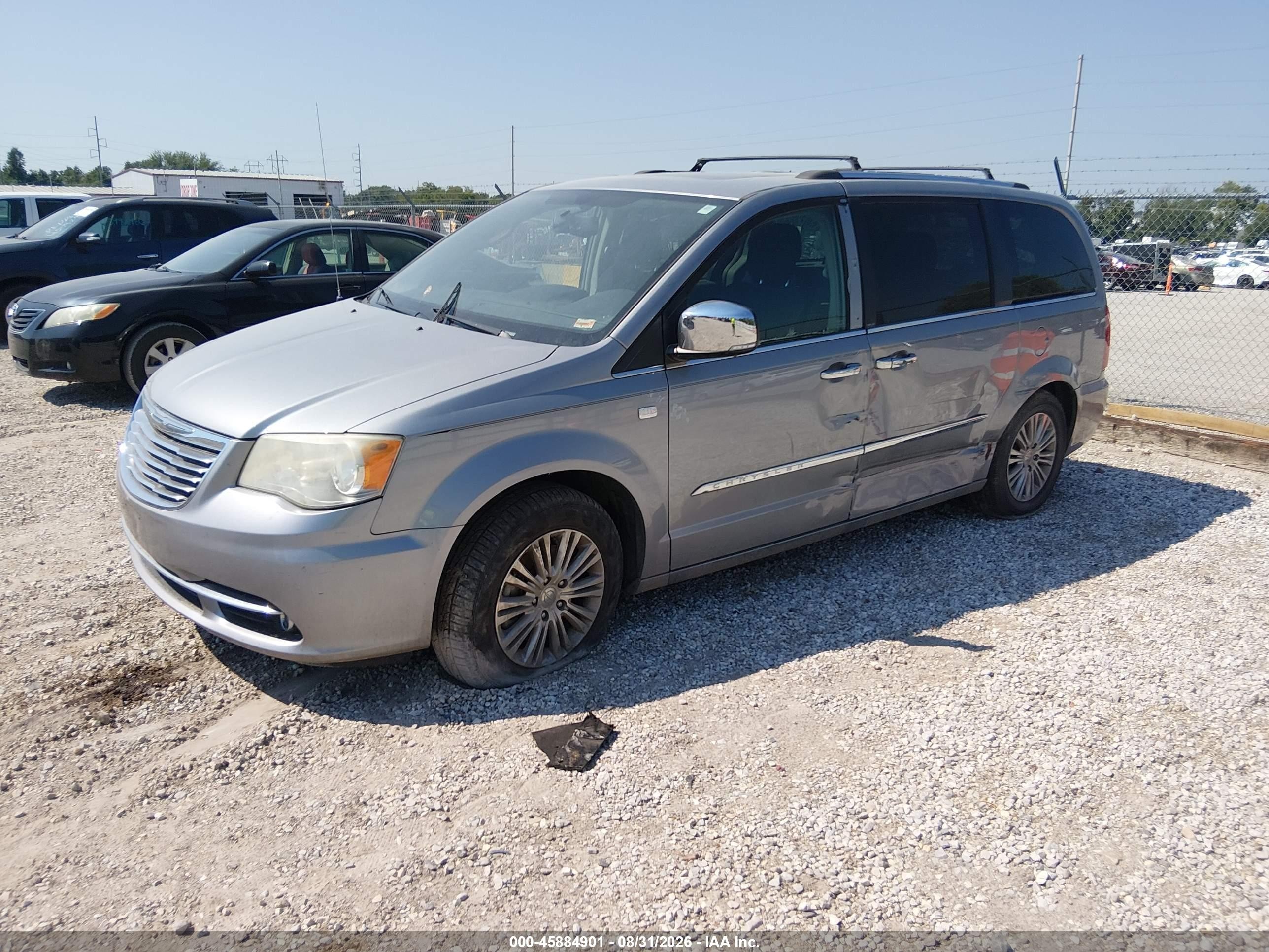 2014 Chrysler Town & Country Touring-l 30th Anniversary Серебряный vin: 2C4RC1CG2ER341250