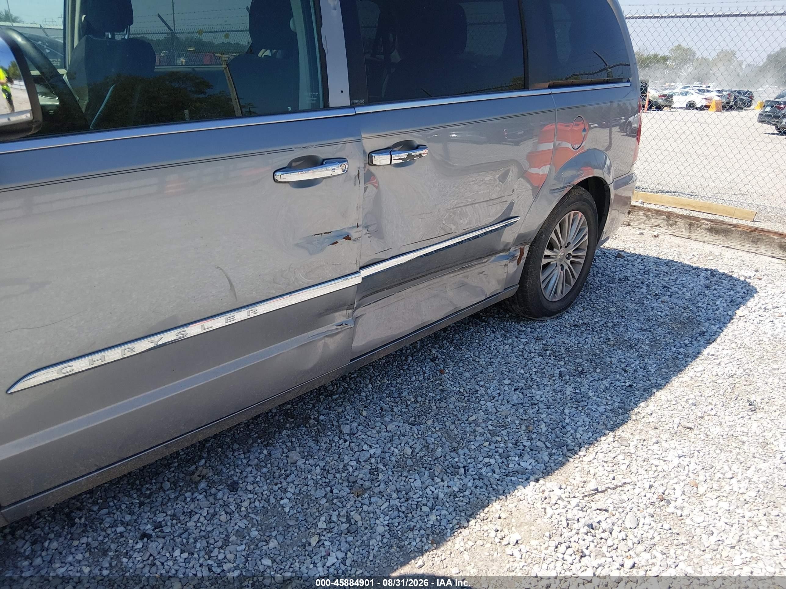 2014 Chrysler Town & Country Touring-l 30th Anniversary Серебряный vin: 2C4RC1CG2ER341250