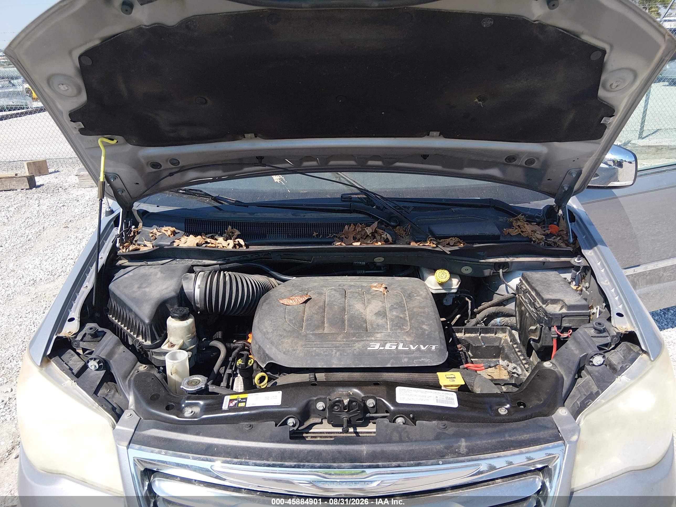 2014 Chrysler Town & Country Touring-l 30th Anniversary Серебряный vin: 2C4RC1CG2ER341250