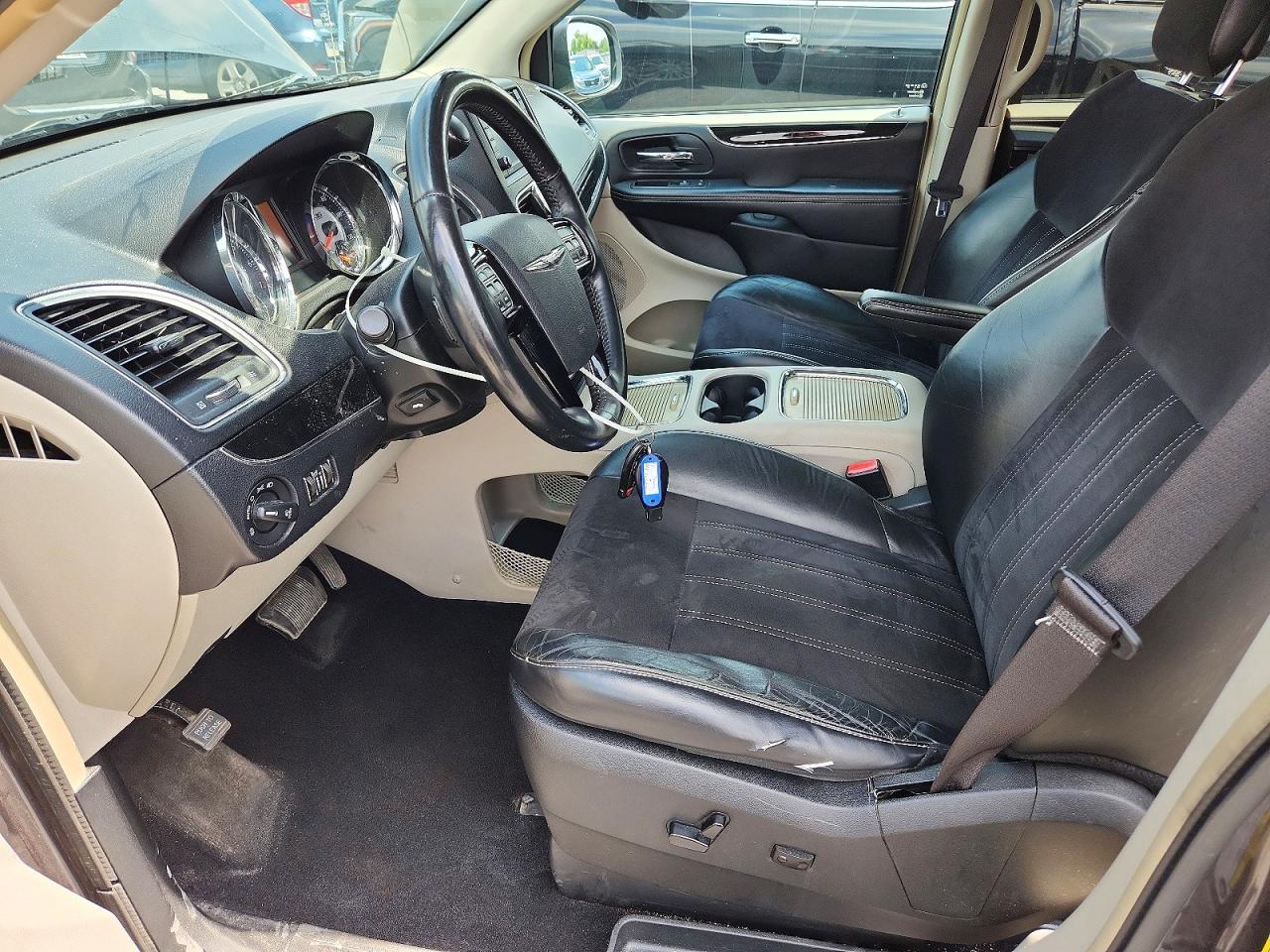 2014 Chrysler Town & Country Touring L Charcoal vin: 2C4RC1CG2ER364690