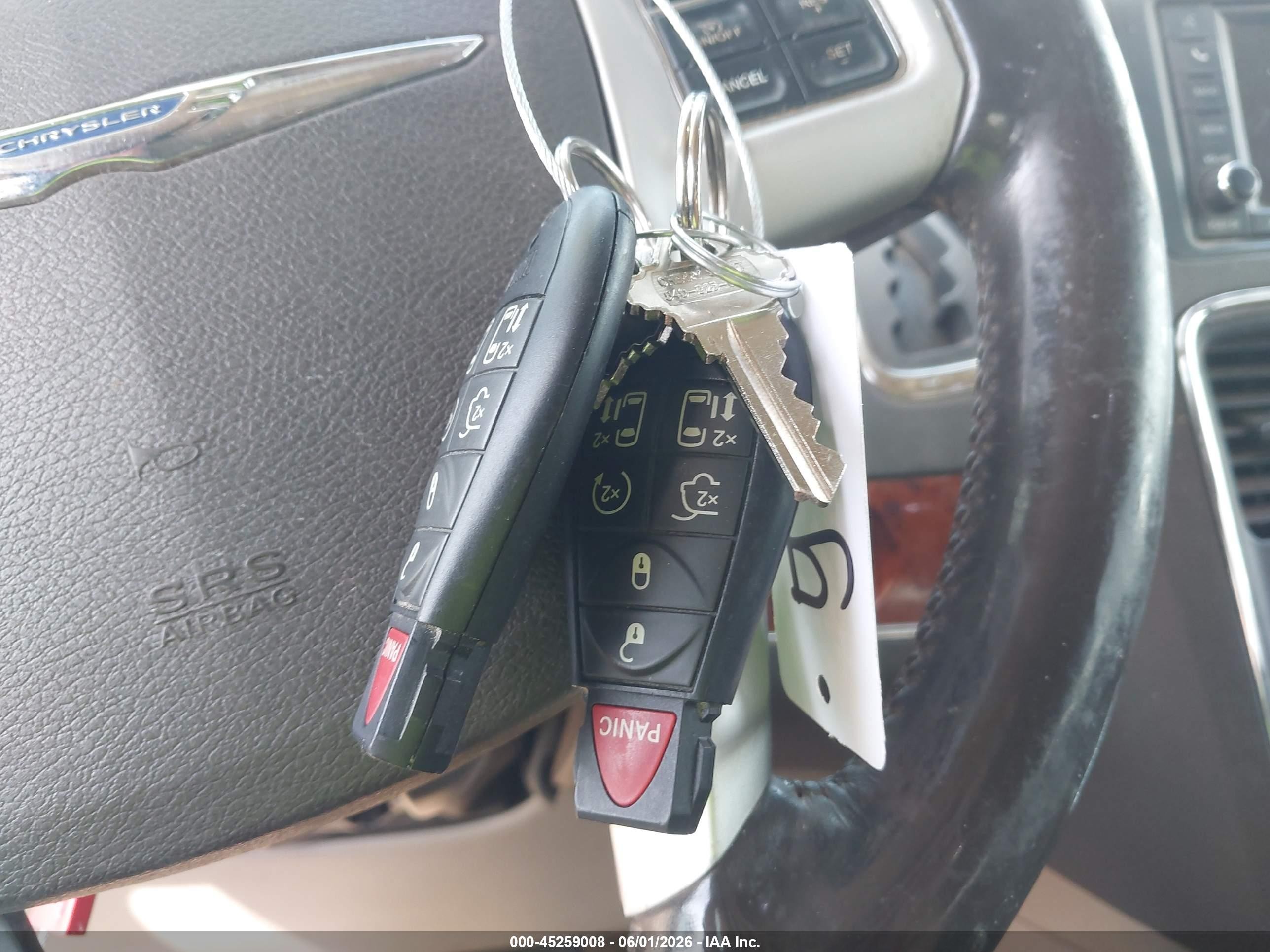 2015 Chrysler Town & Country Touring-l Черный vin: 2C4RC1CG2FR618464