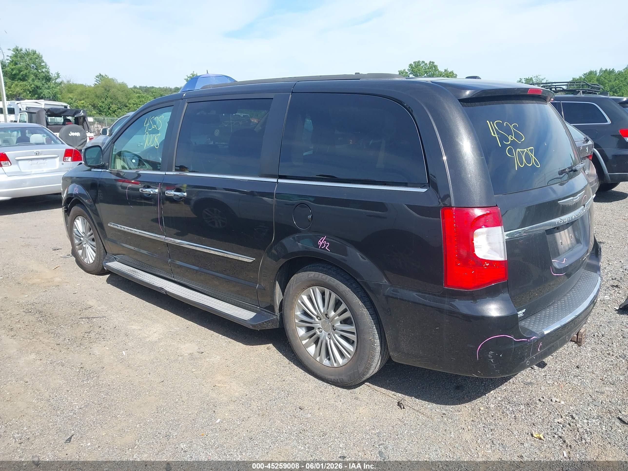 2015 Chrysler Town & Country Touring-l Черный vin: 2C4RC1CG2FR618464