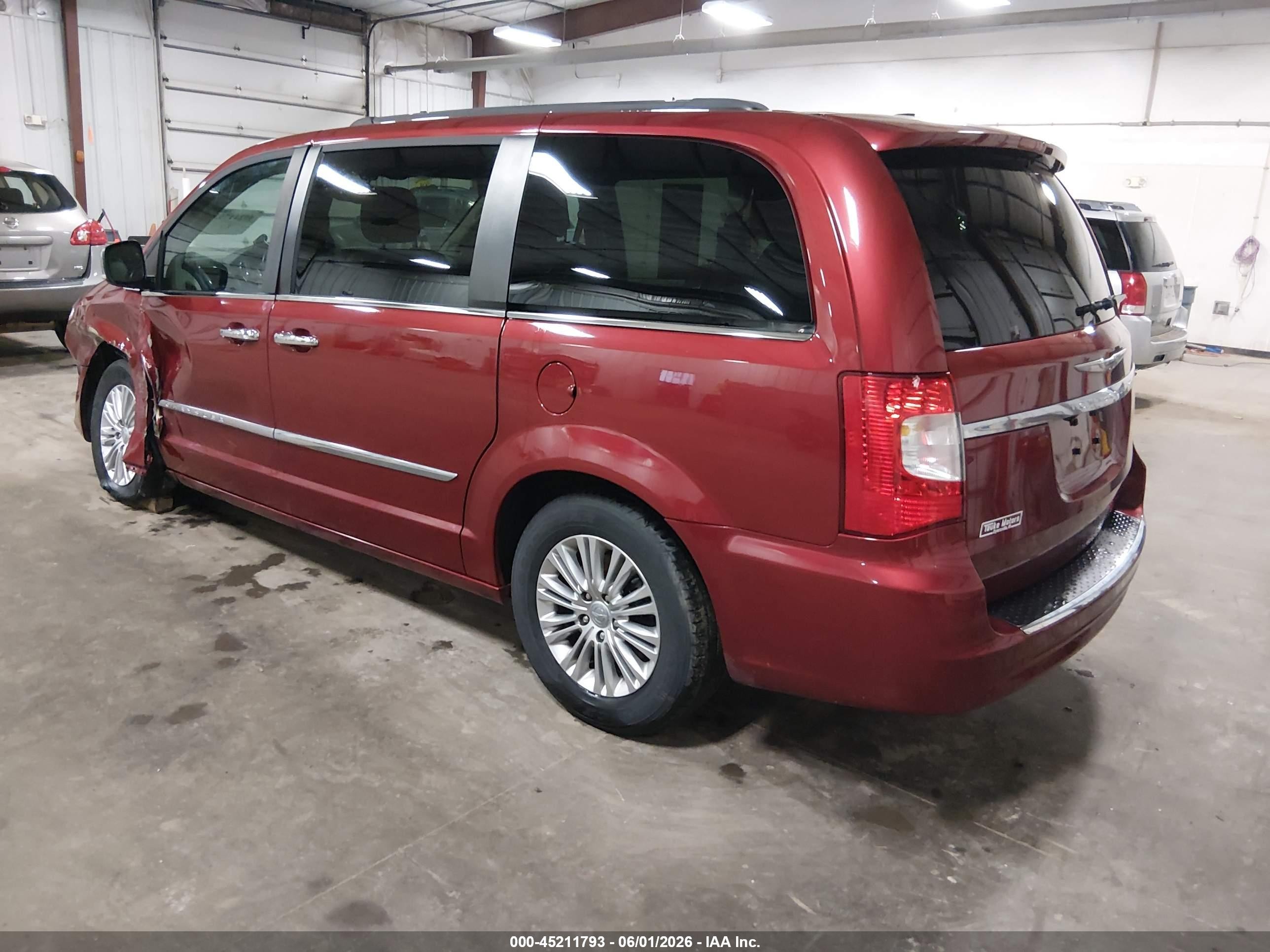 2015 Chrysler Town & Country Touring-l Темно-бордовый vin: 2C4RC1CG2FR742895
