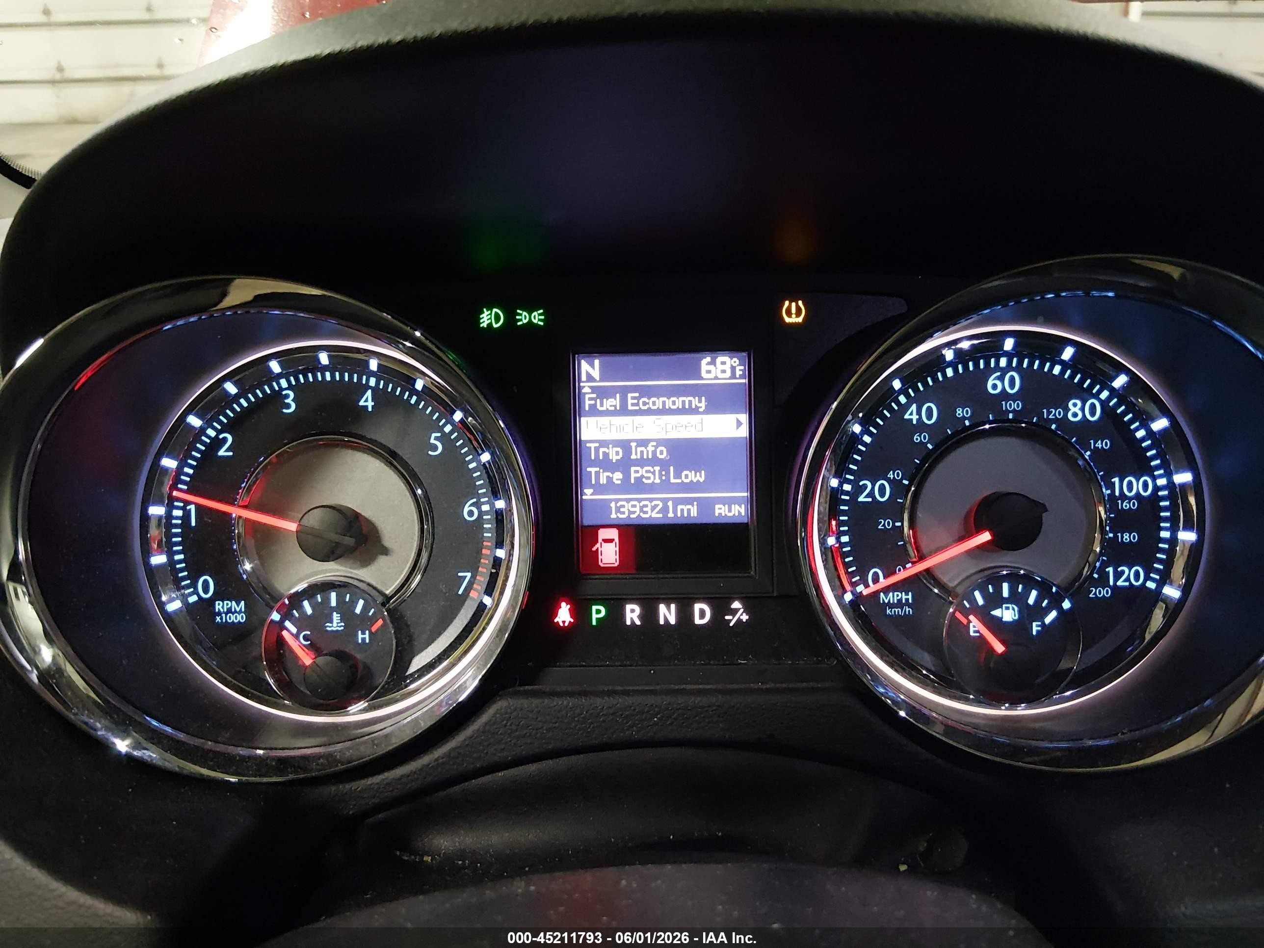 2015 Chrysler Town & Country Touring-l Темно-бордовый vin: 2C4RC1CG2FR742895