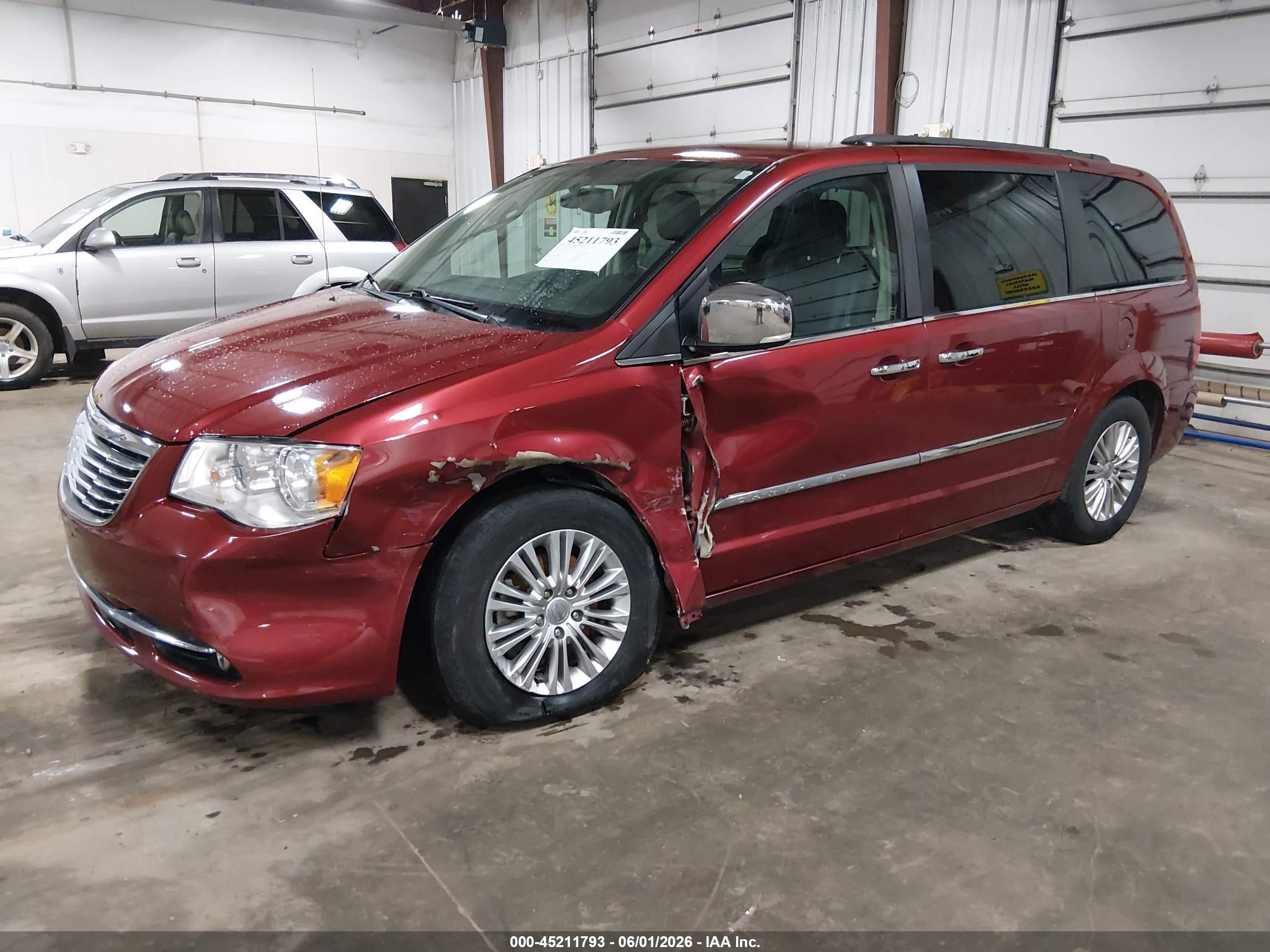 2015 Chrysler Town & Country Touring-l Темно-бордовый vin: 2C4RC1CG2FR742895