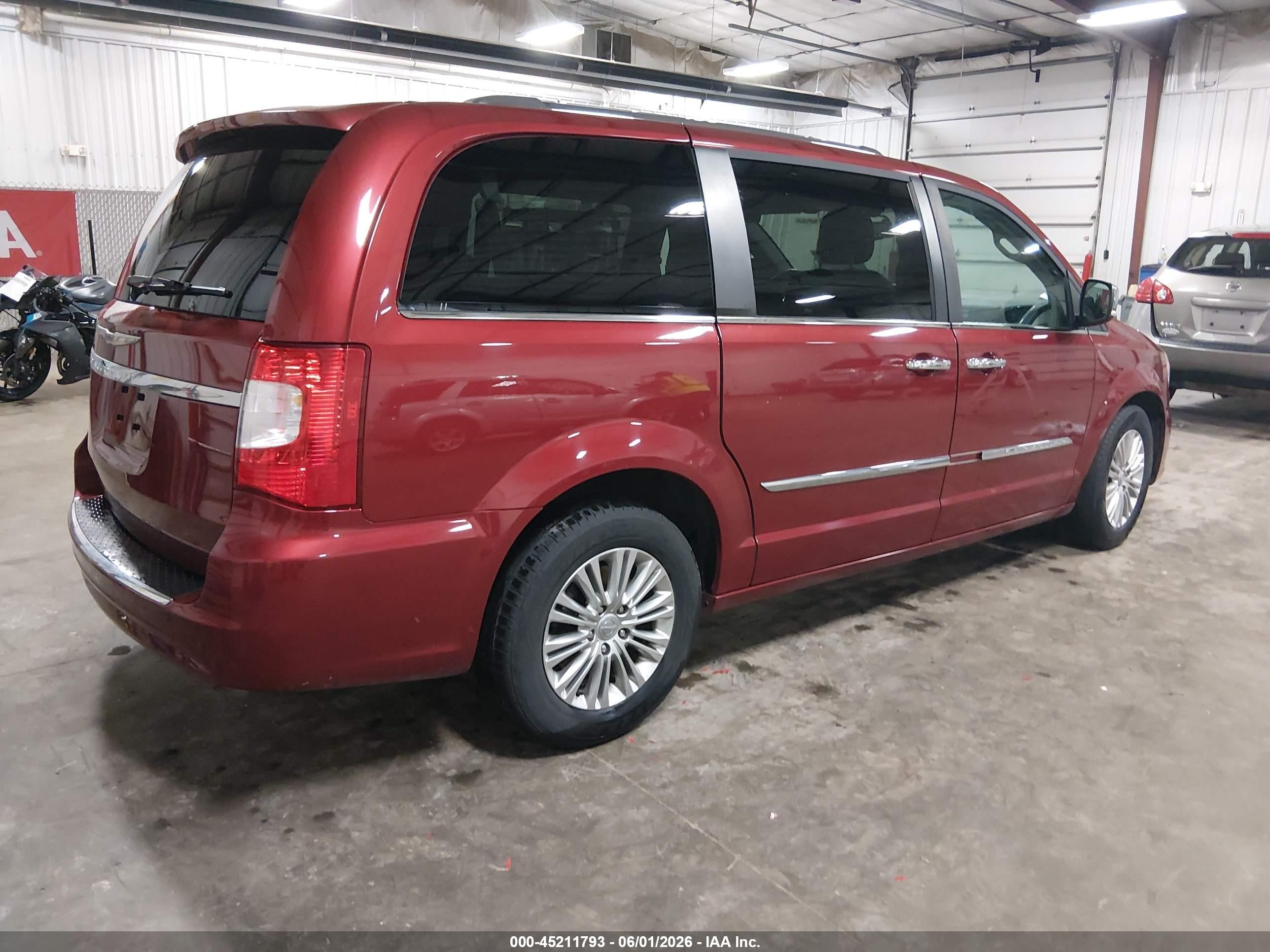 2015 Chrysler Town & Country Touring-l Темно-бордовый vin: 2C4RC1CG2FR742895