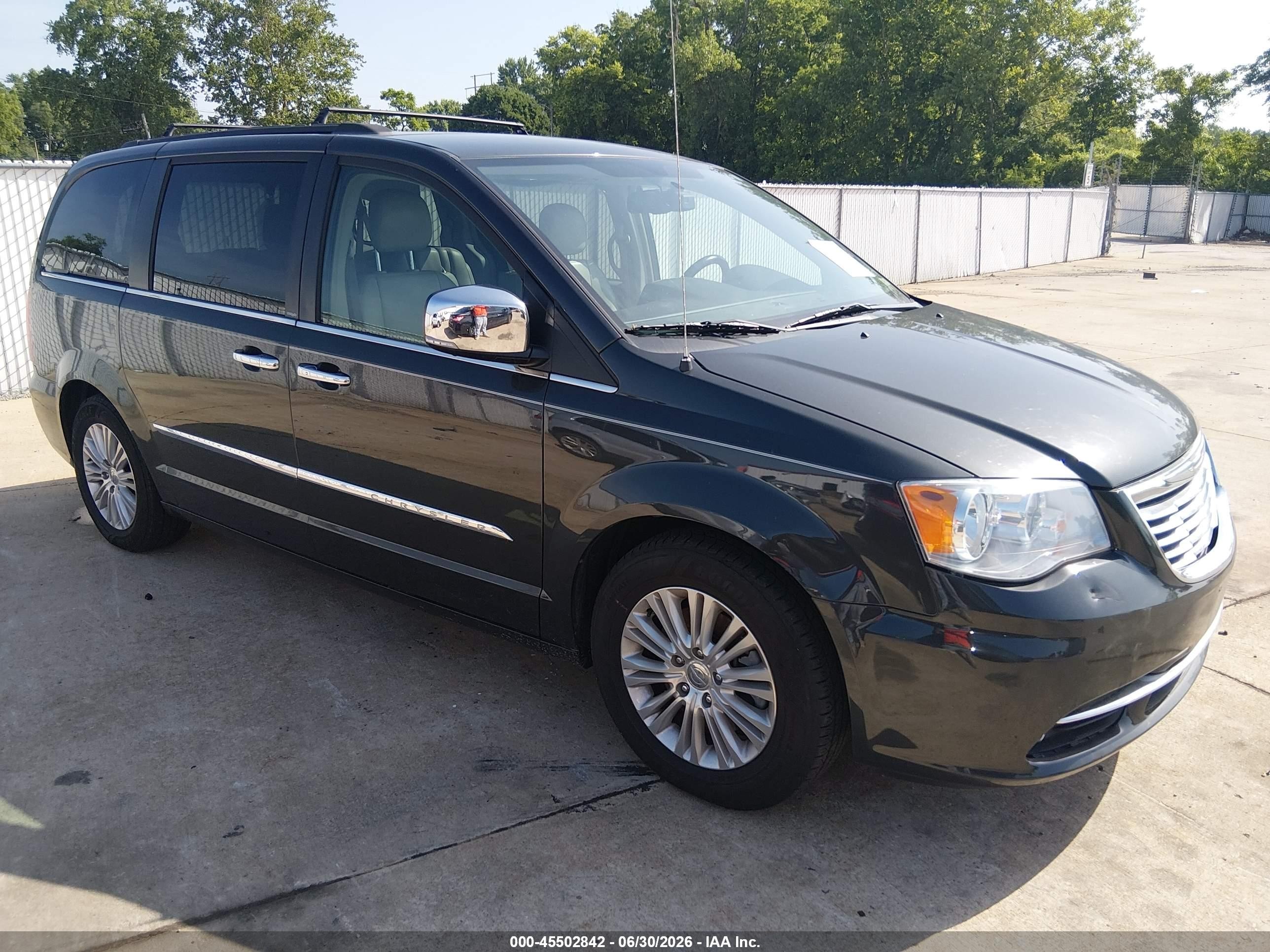 2012 Chrysler Town & Country Touring-l Gray vin: 2C4RC1CG3CR208977