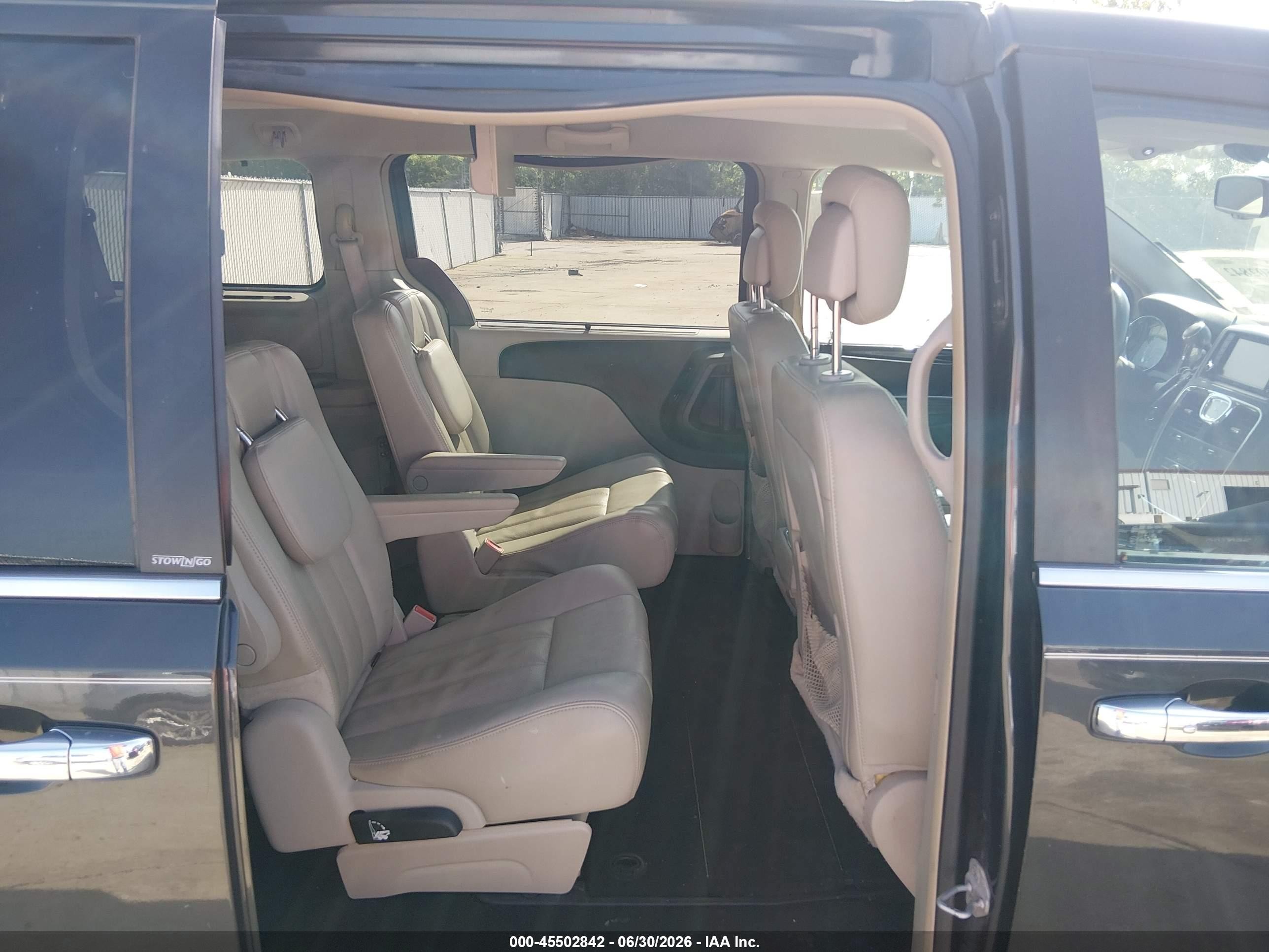 2012 Chrysler Town & Country Touring-l Gray vin: 2C4RC1CG3CR208977