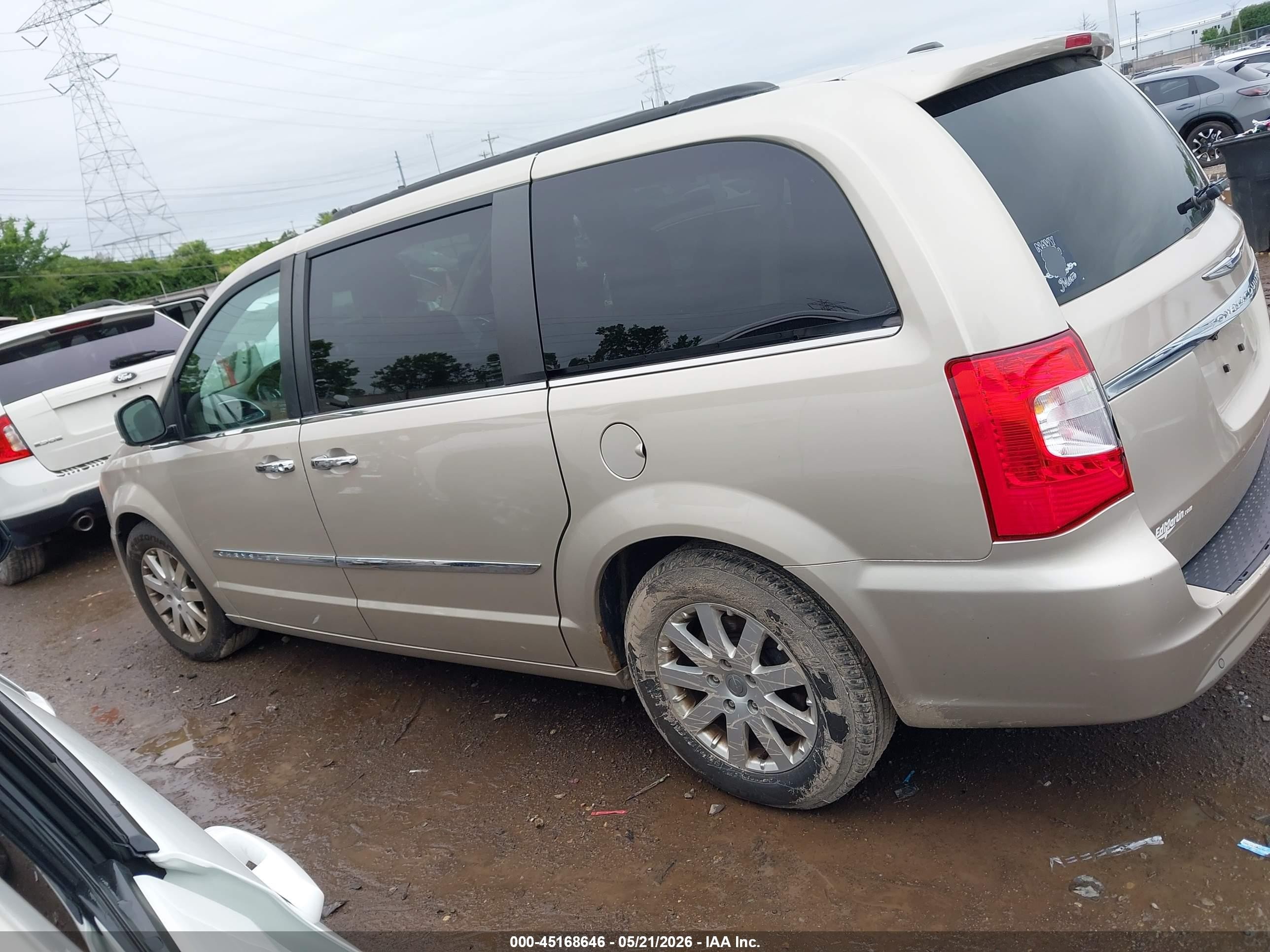 2012 Chrysler Town & Country Touring-l Gold vin: 2C4RC1CG3CR401730