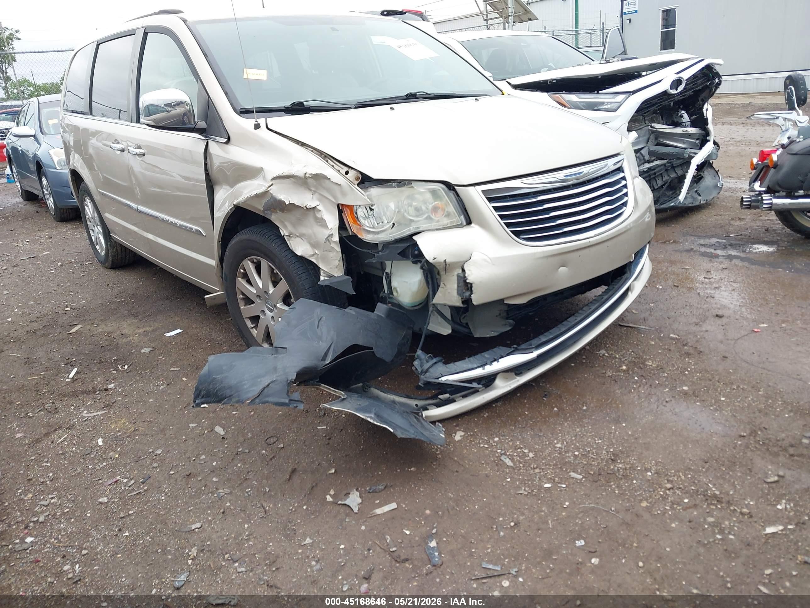 2012 Chrysler Town & Country Touring-l Gold vin: 2C4RC1CG3CR401730