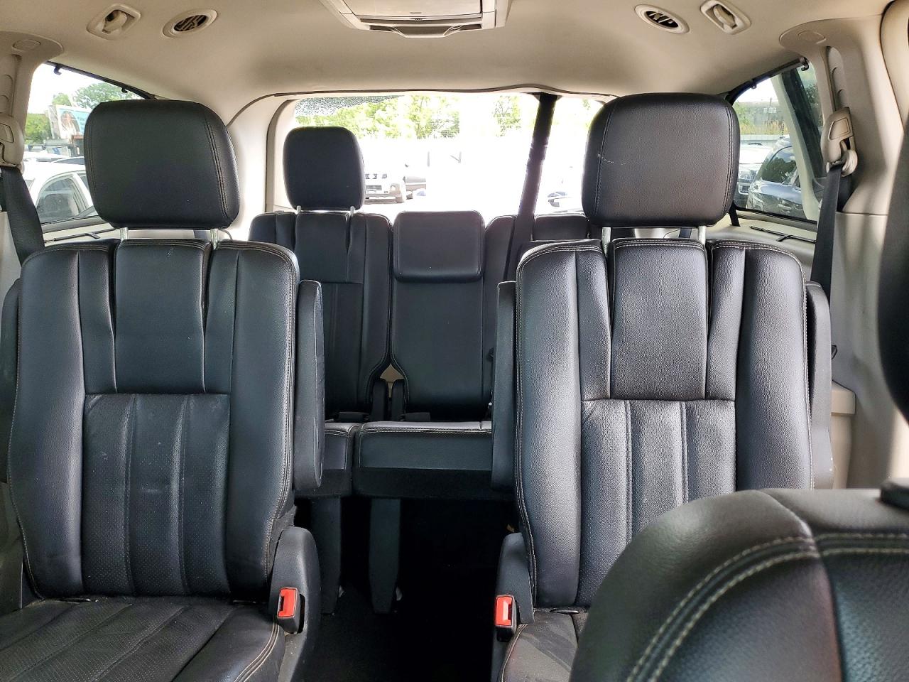 2013 Chrysler Town-country White vin: 2C4RC1CG3DR542380