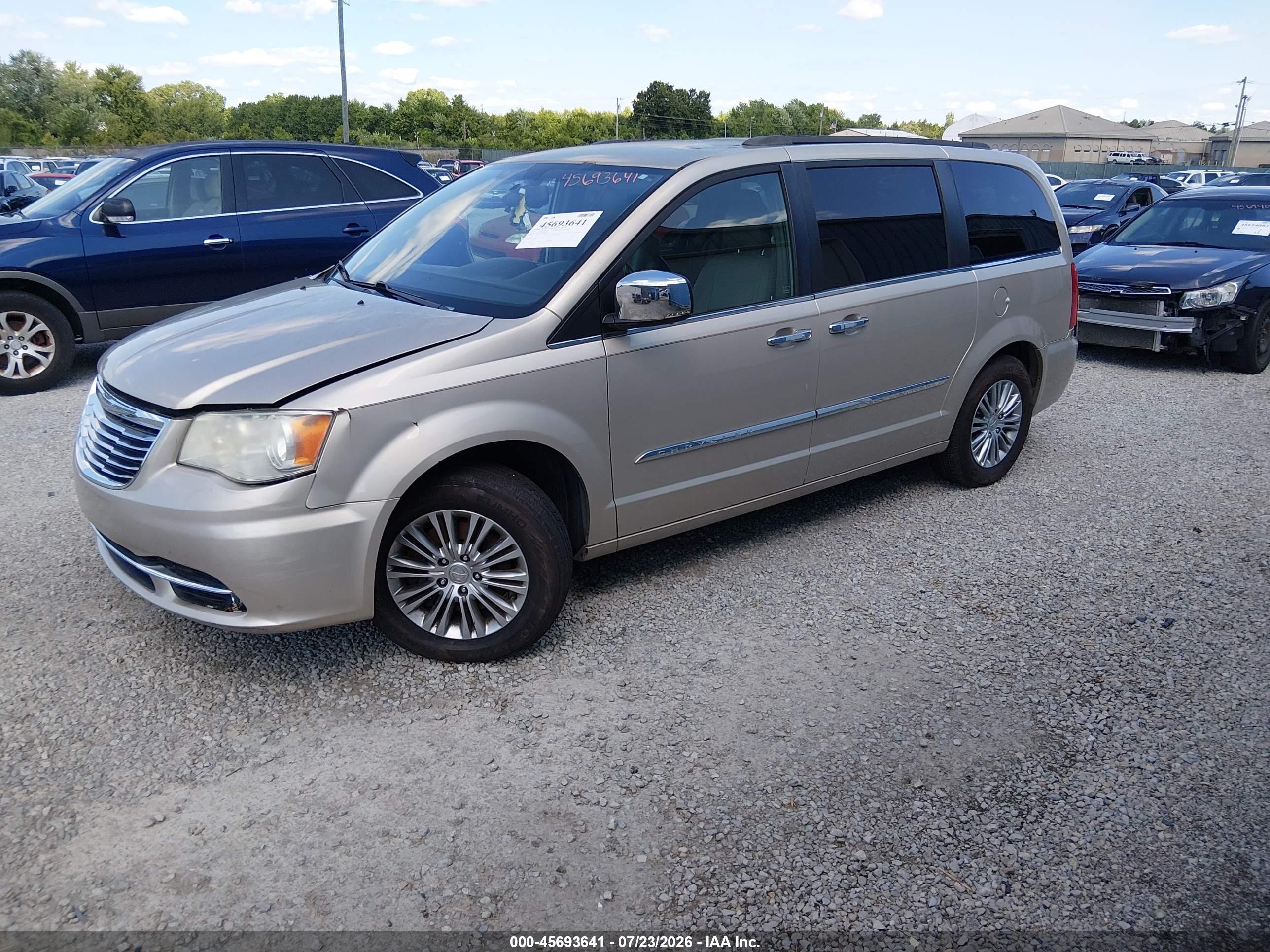 2013 Chrysler Town & Country Touring-l Золотой vin: 2C4RC1CG3DR571832