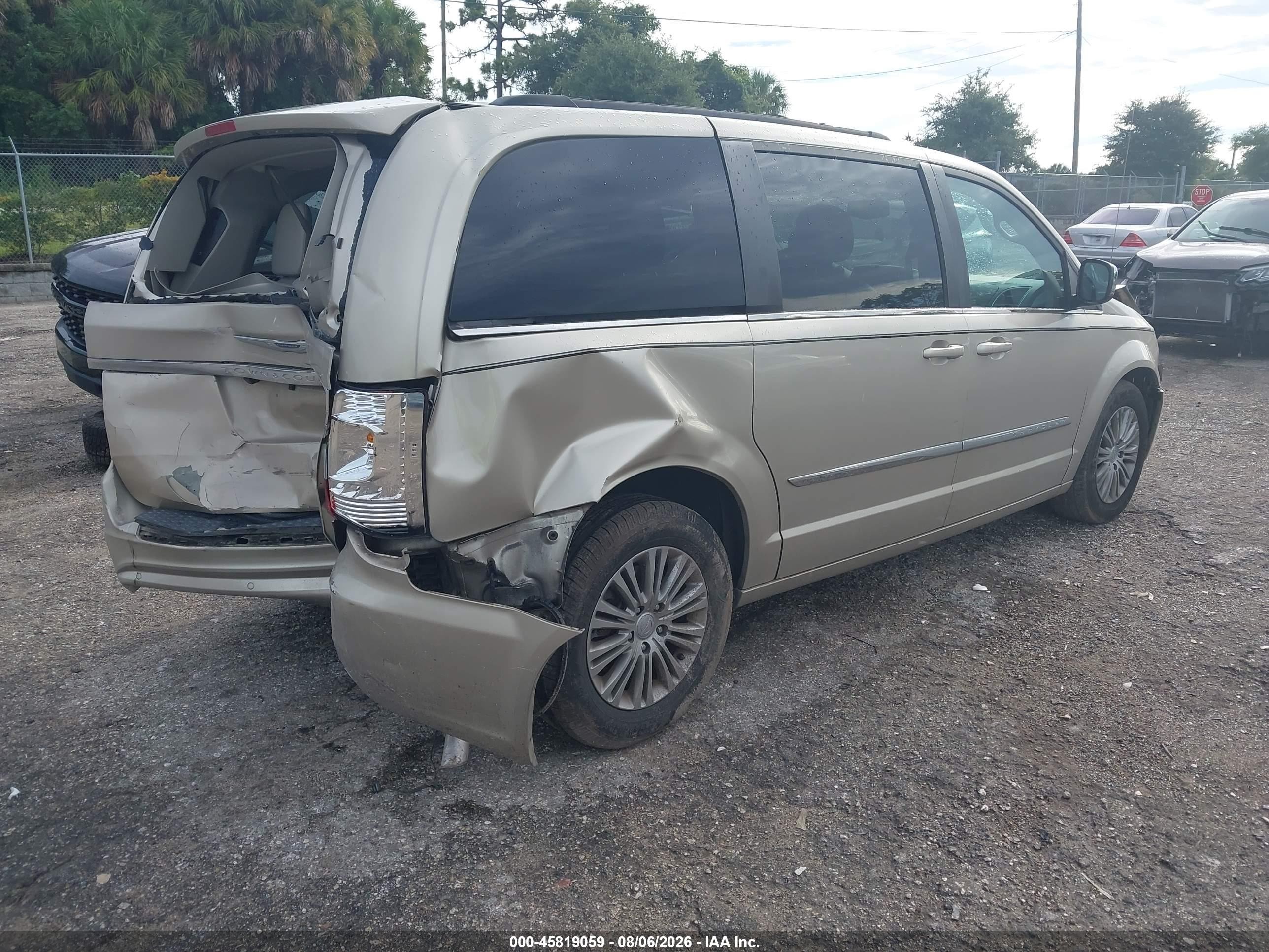 2013 Chrysler Town & Country Touring-l Gold vin: 2C4RC1CG3DR651714