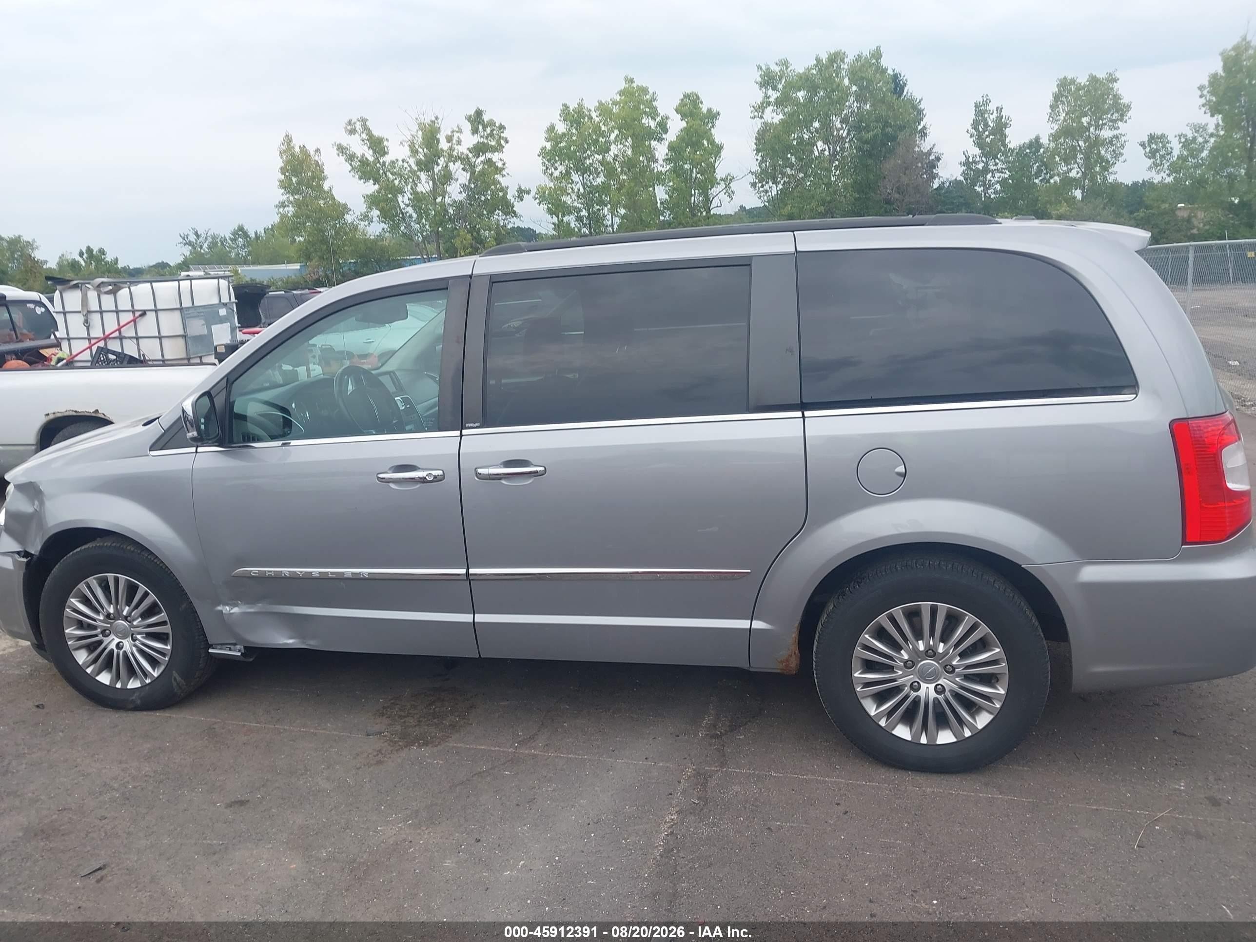 2013 Chrysler Town & Country Touring-l Silver vin: 2C4RC1CG3DR785719