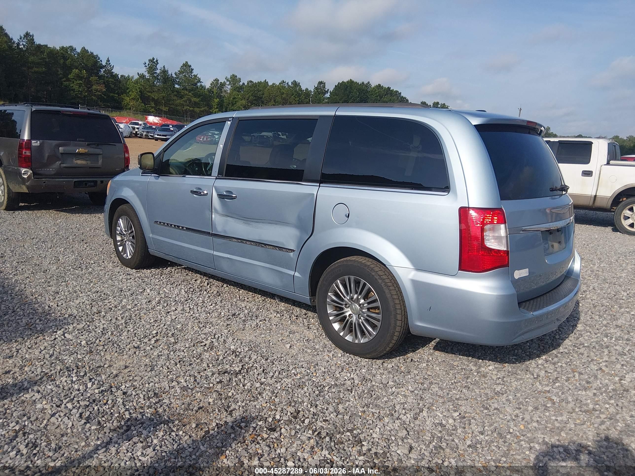 2013 Chrysler Town & Country Touring-l Blue vin: 2C4RC1CG3DR807802