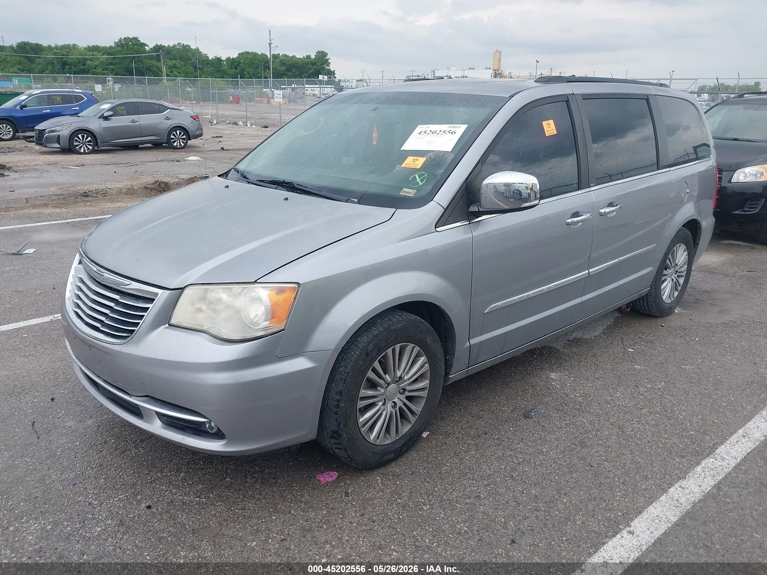 2013 Chrysler Town & Country Touring-l Silver vin: 2C4RC1CG3DR810313