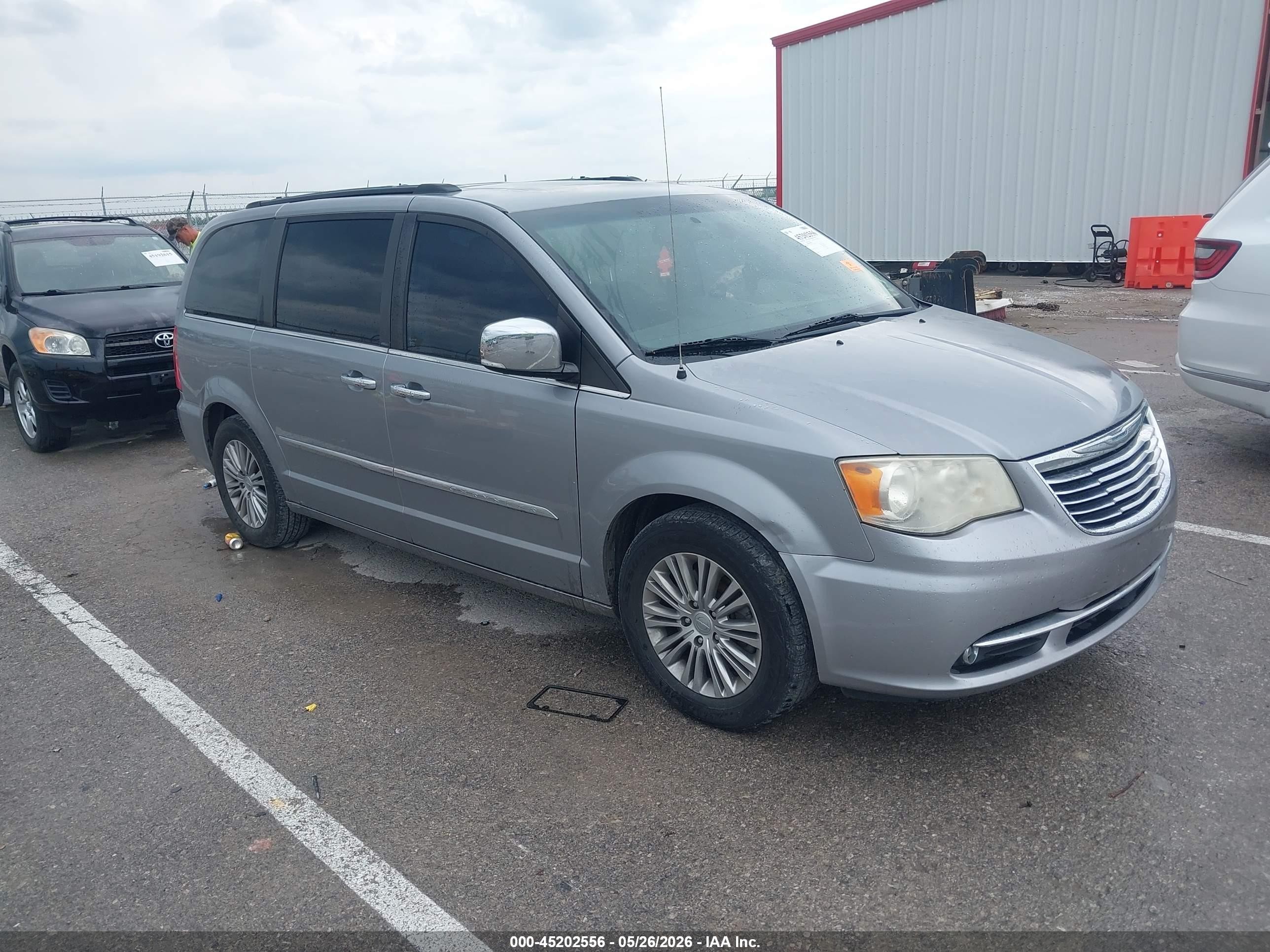 2013 Chrysler Town & Country Touring-l Silver vin: 2C4RC1CG3DR810313