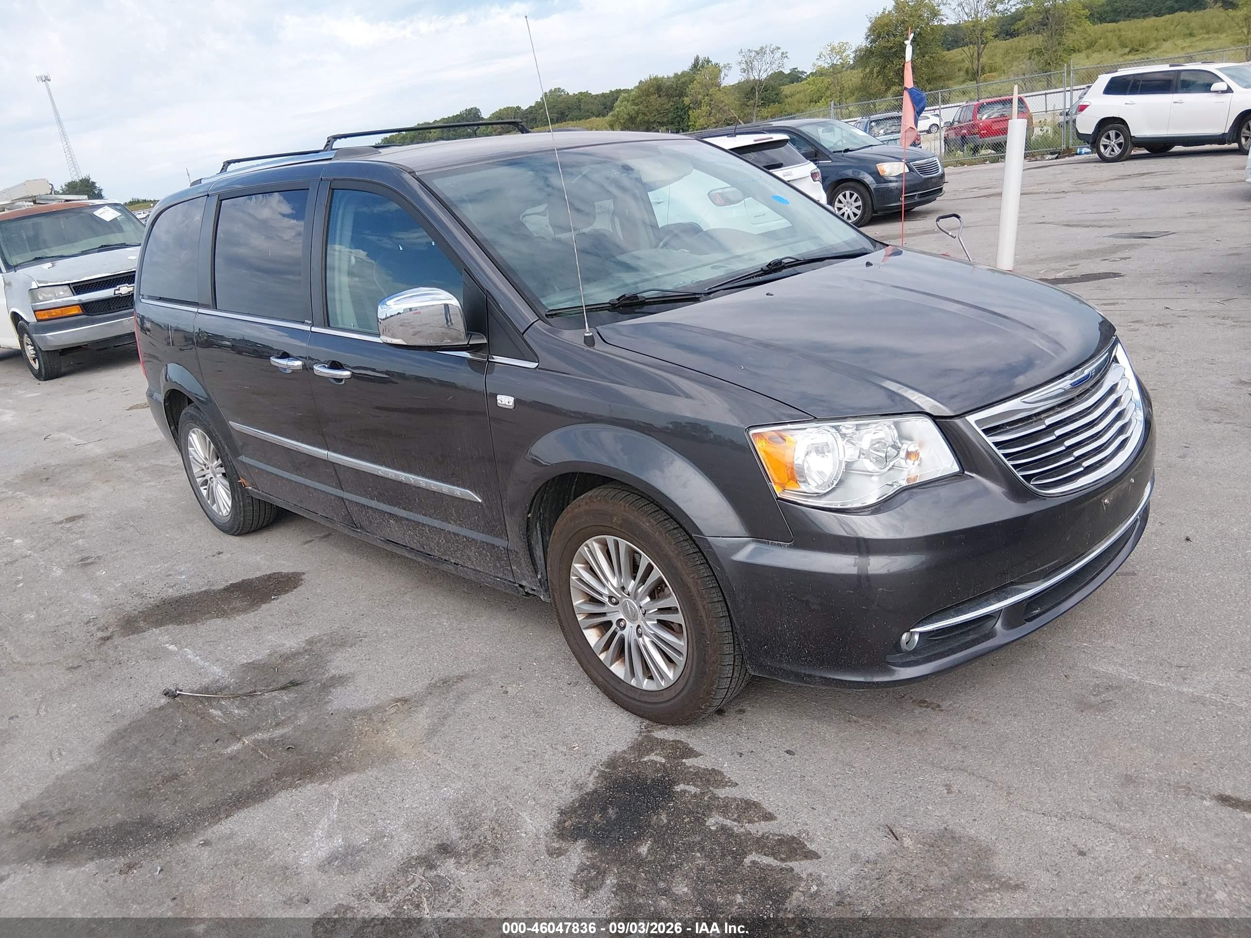 2014 Chrysler Town & Country Touring-l 30th Anniversary Beige vin: 2C4RC1CG3ER224695