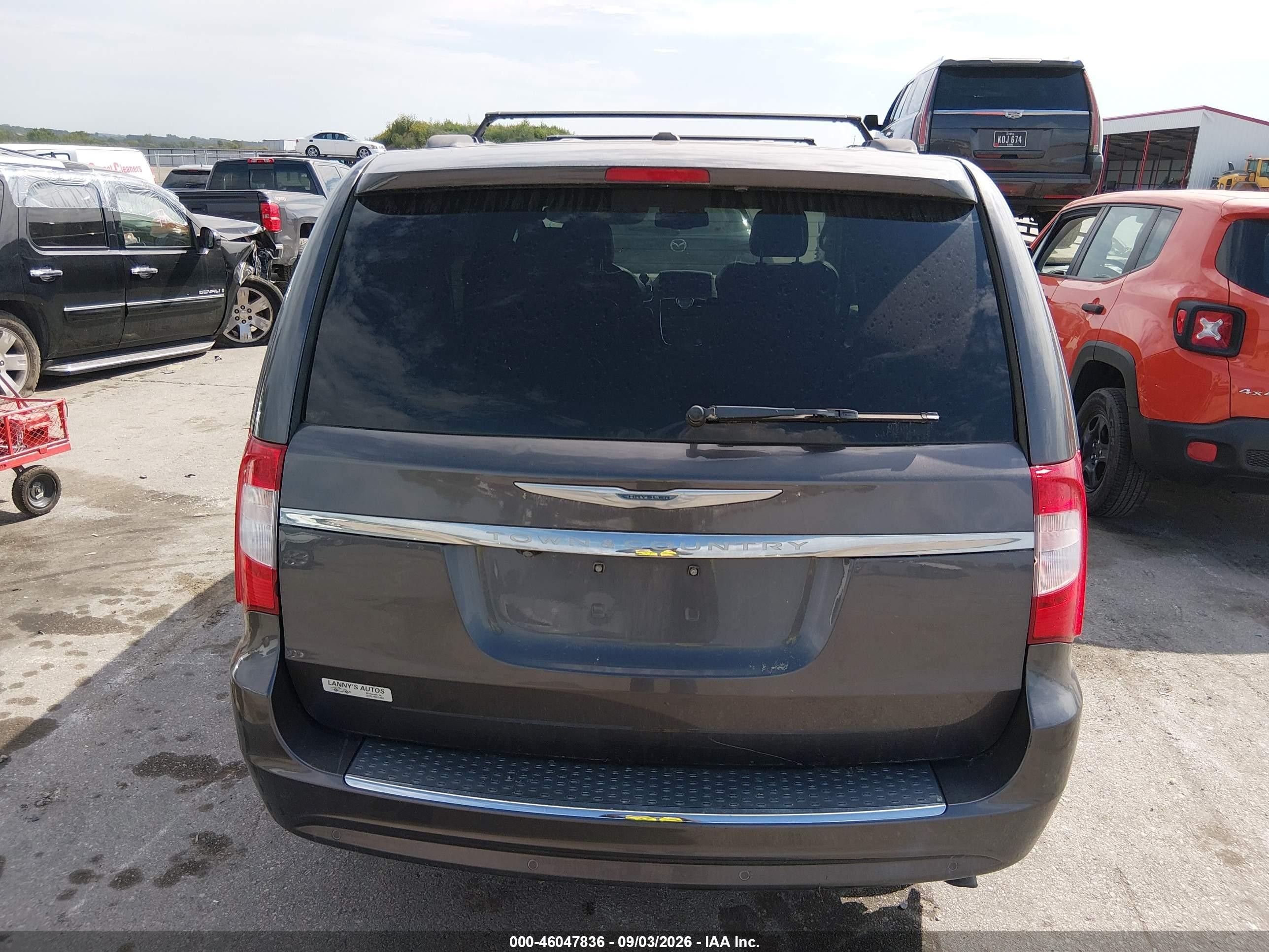 2014 Chrysler Town & Country Touring-l 30th Anniversary Beige vin: 2C4RC1CG3ER224695