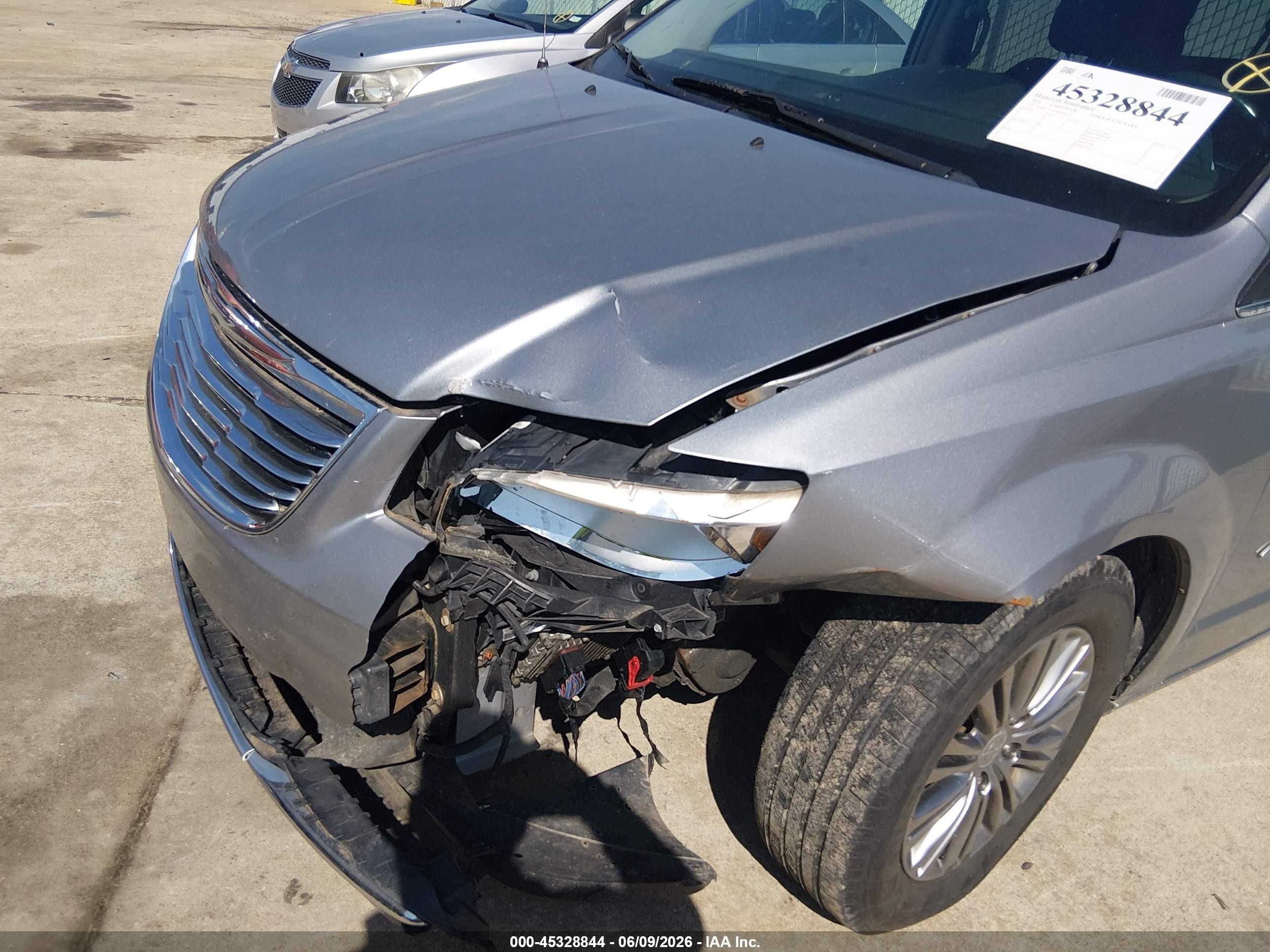 2014 Chrysler Town & Country Touring-l Silver vin: 2C4RC1CG3ER234353