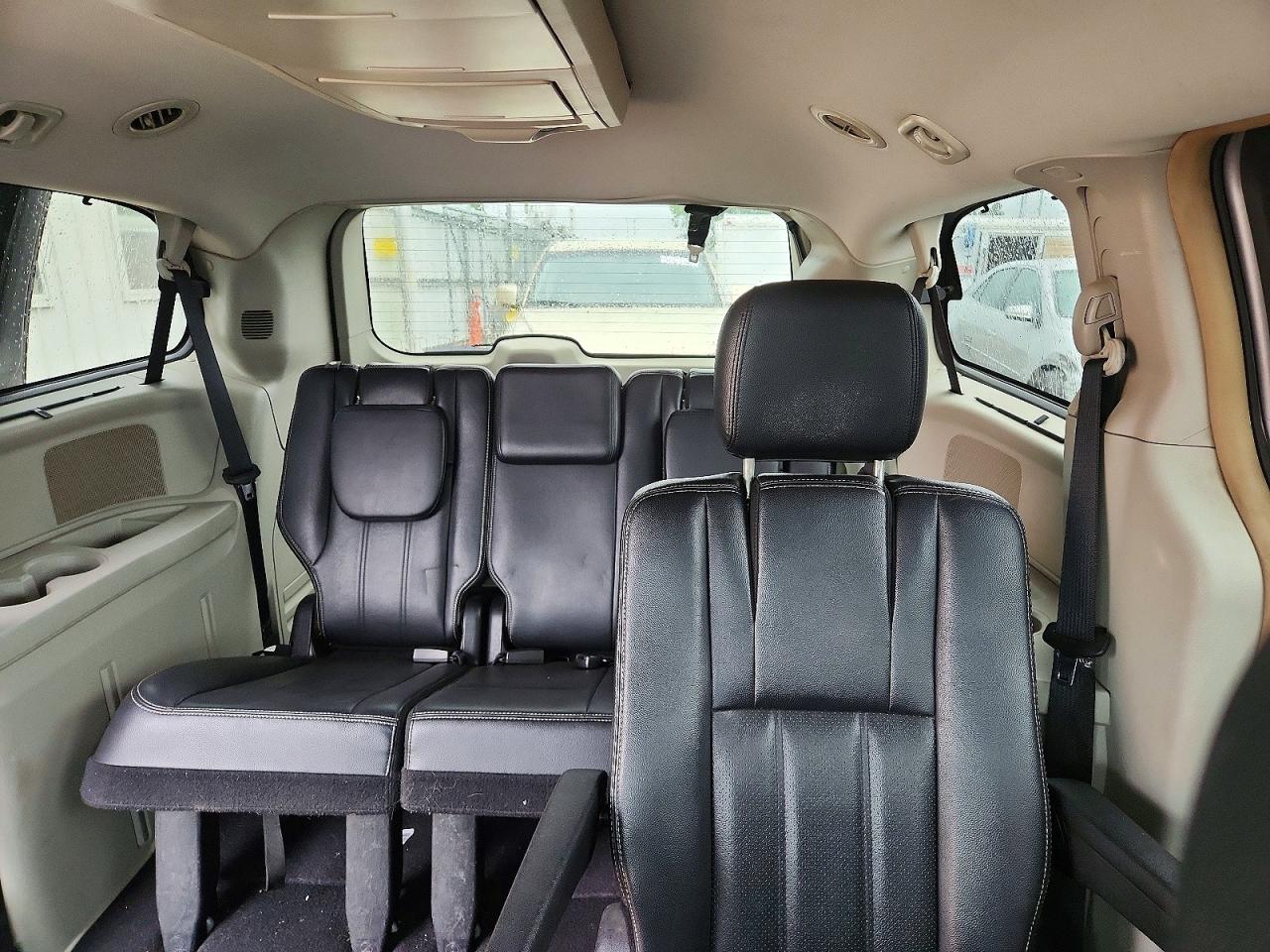 2014 Chrysler Town & Country Touring L Серебряный vin: 2C4RC1CG3ER257602