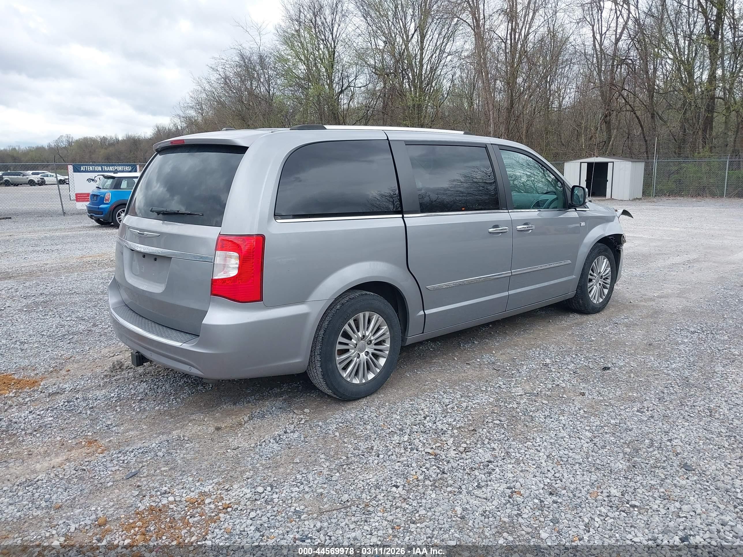 2014 Chrysler Town & Country Touring-l 30th Anniversary Silver vin: 2C4RC1CG3ER258782
