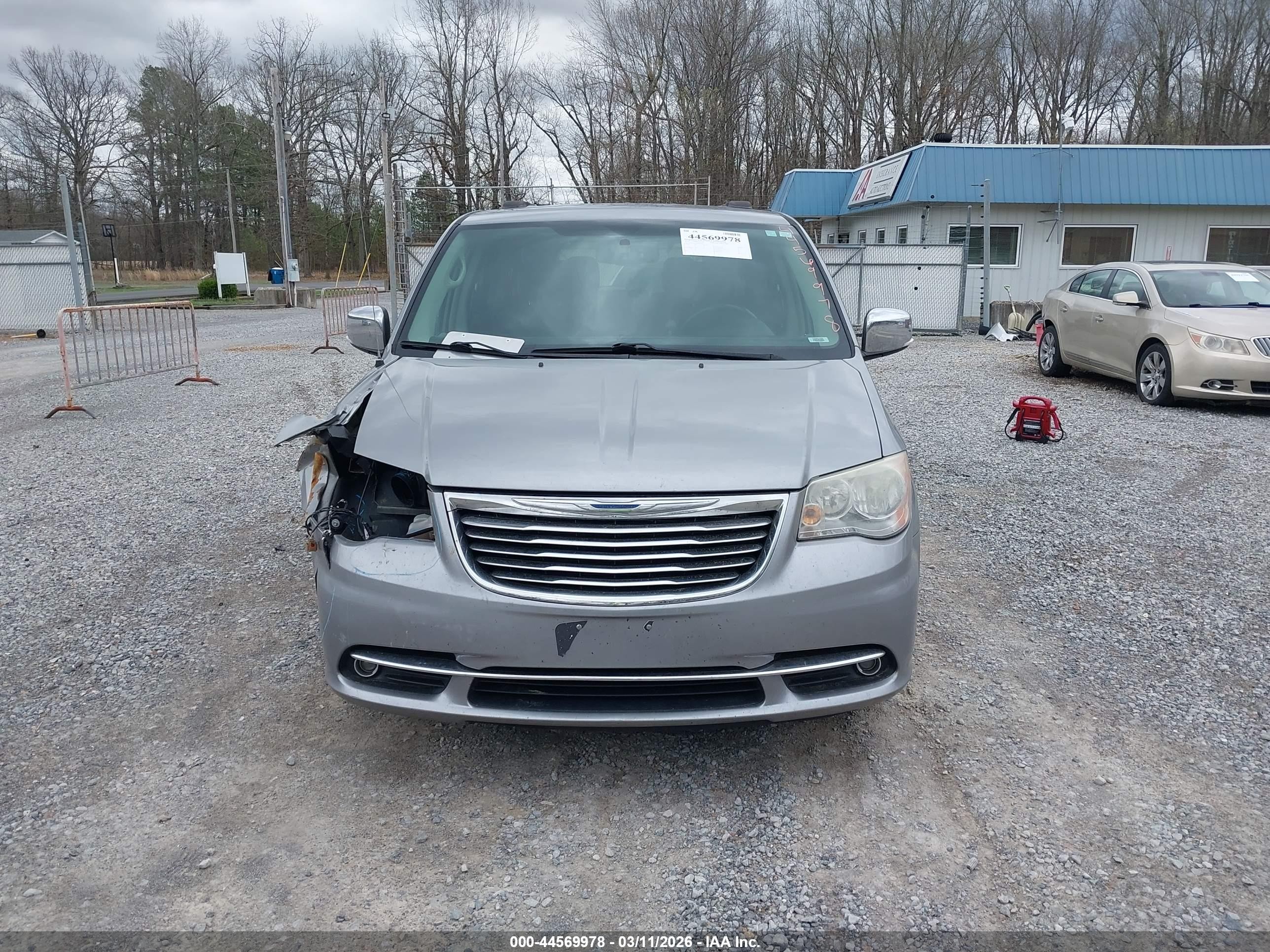 2014 Chrysler Town & Country Touring-l 30th Anniversary Silver vin: 2C4RC1CG3ER258782