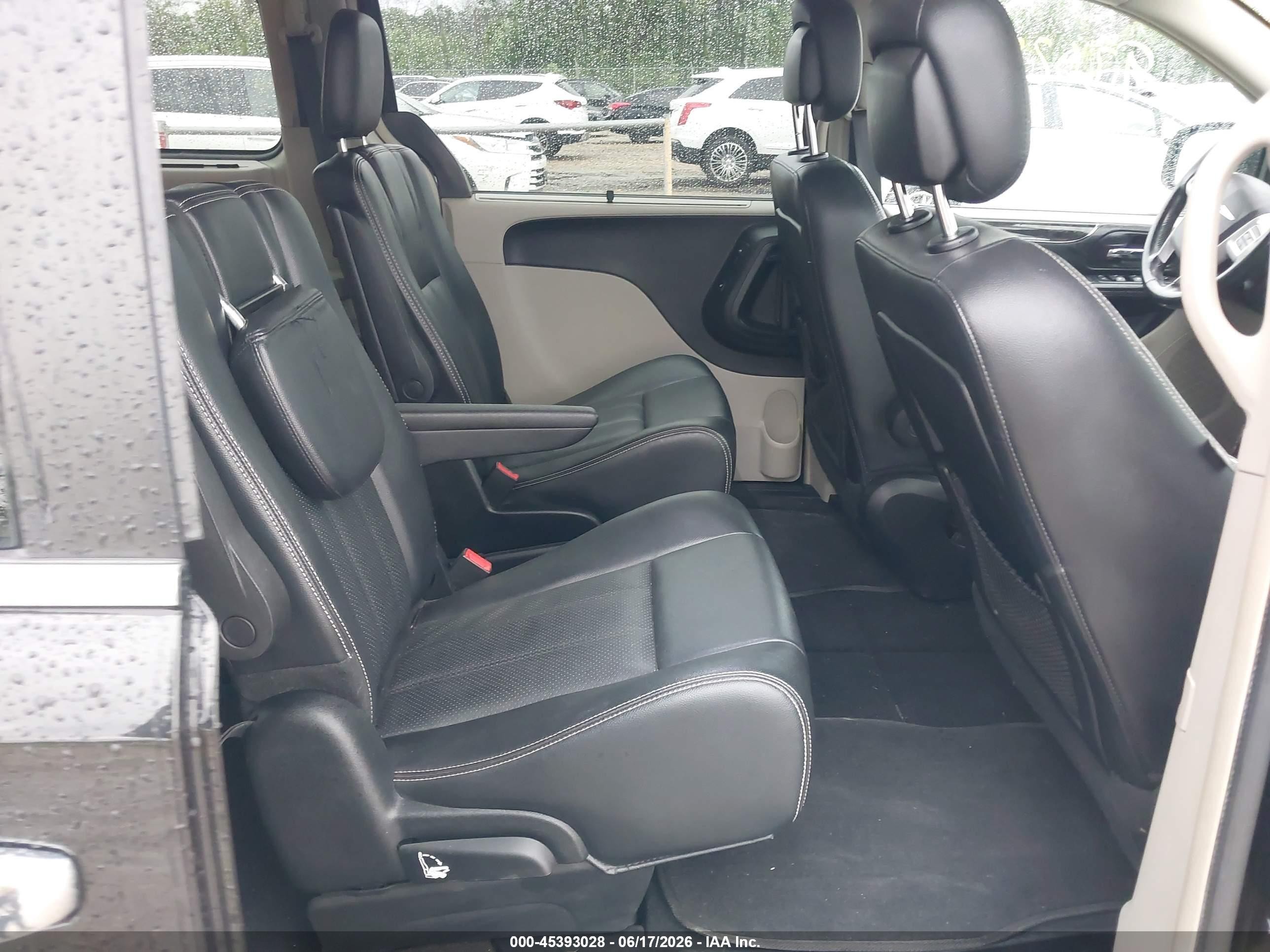 2014 Chrysler Town & Country Touring-l Gray vin: 2C4RC1CG3ER455659