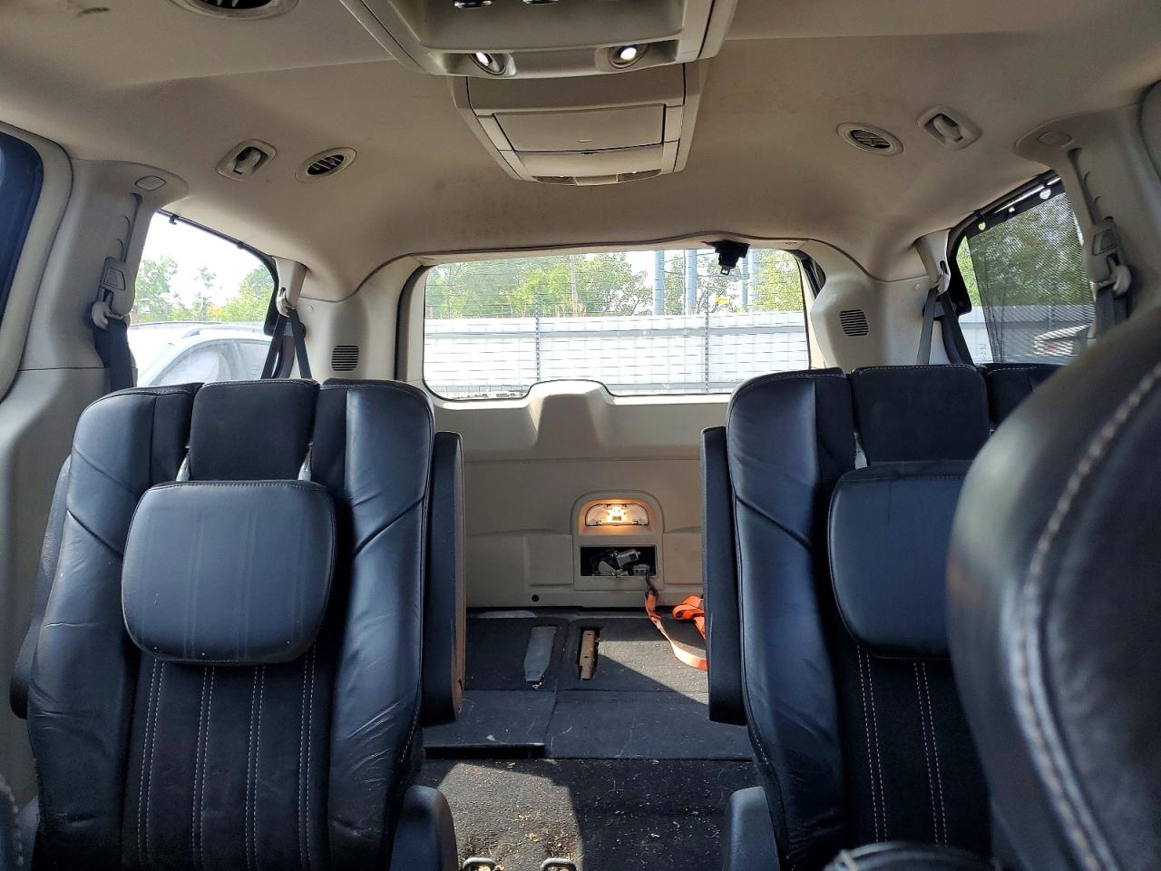 2014 Chrysler Town & Country Touring L Blue vin: 2C4RC1CG3ER470503