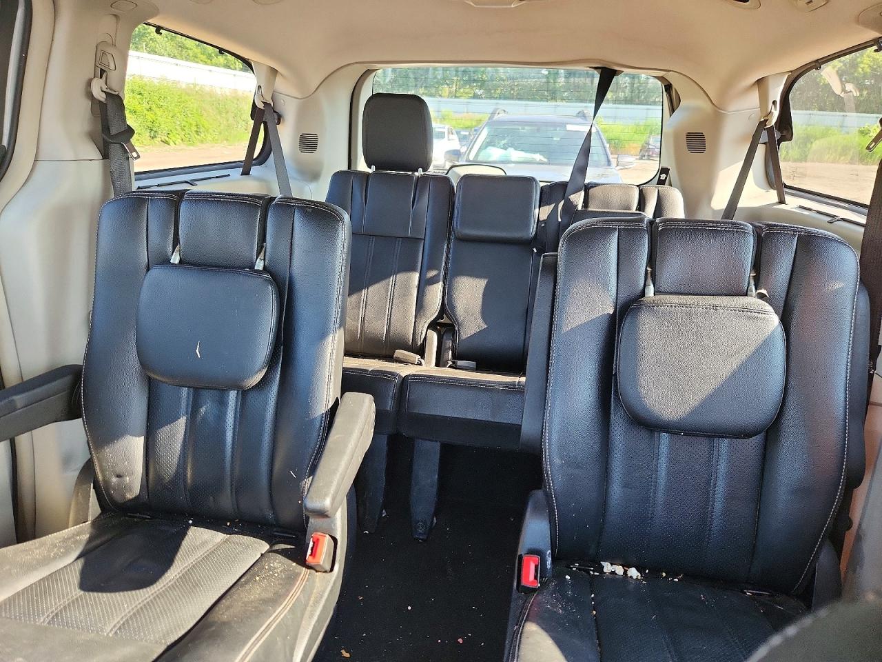 2015 Chrysler Town & Country Touring L Silver vin: 2C4RC1CG3FR522309