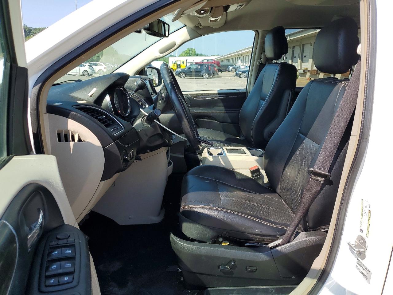 2015 Chrysler Town & Country Touring L White vin: 2C4RC1CG3FR582316